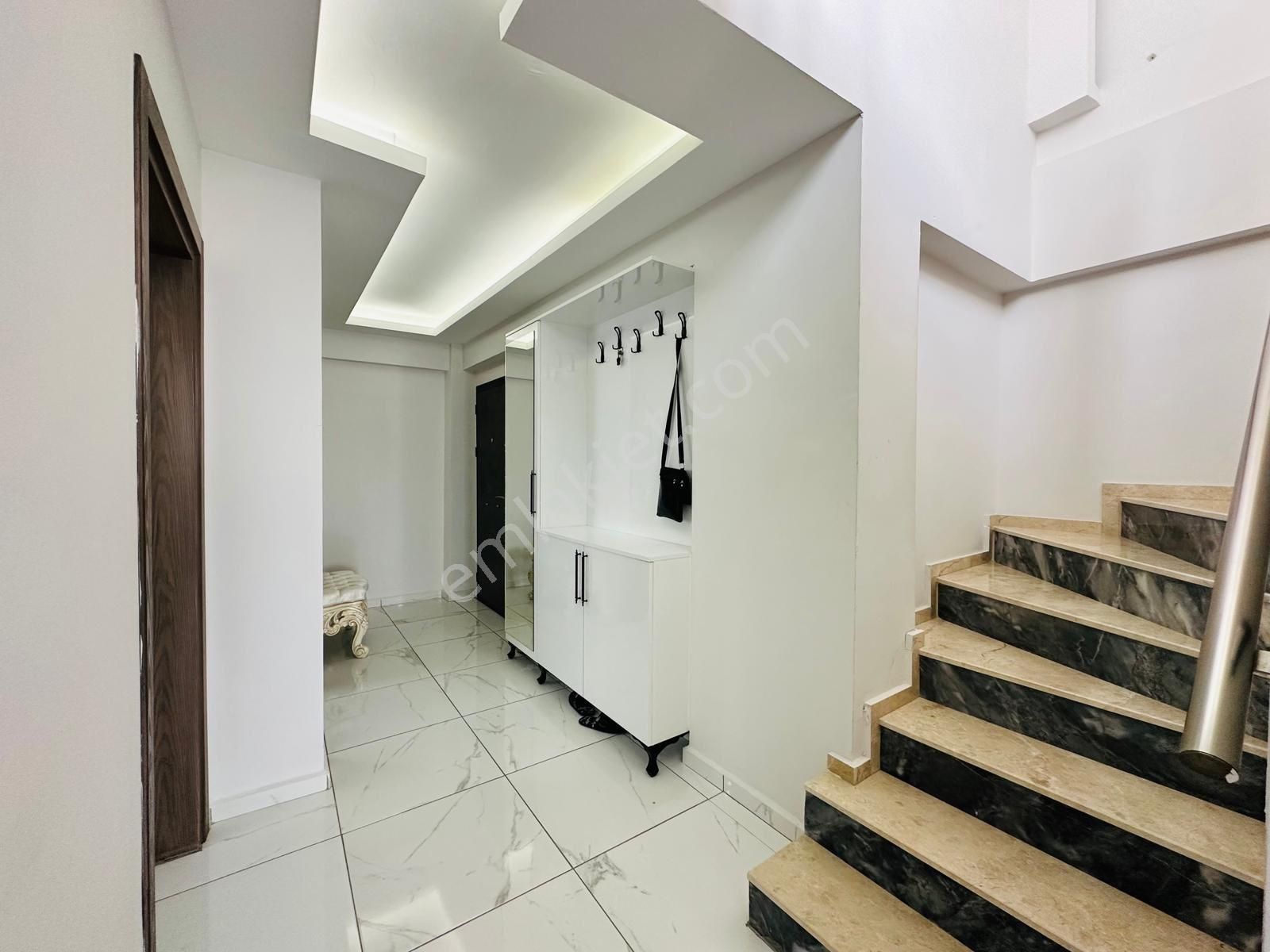Didim Efeler Mahallesinde Köşe Deniz Manzaralı Eşyalı 3+1 Dubleks Daire - Görsel 10