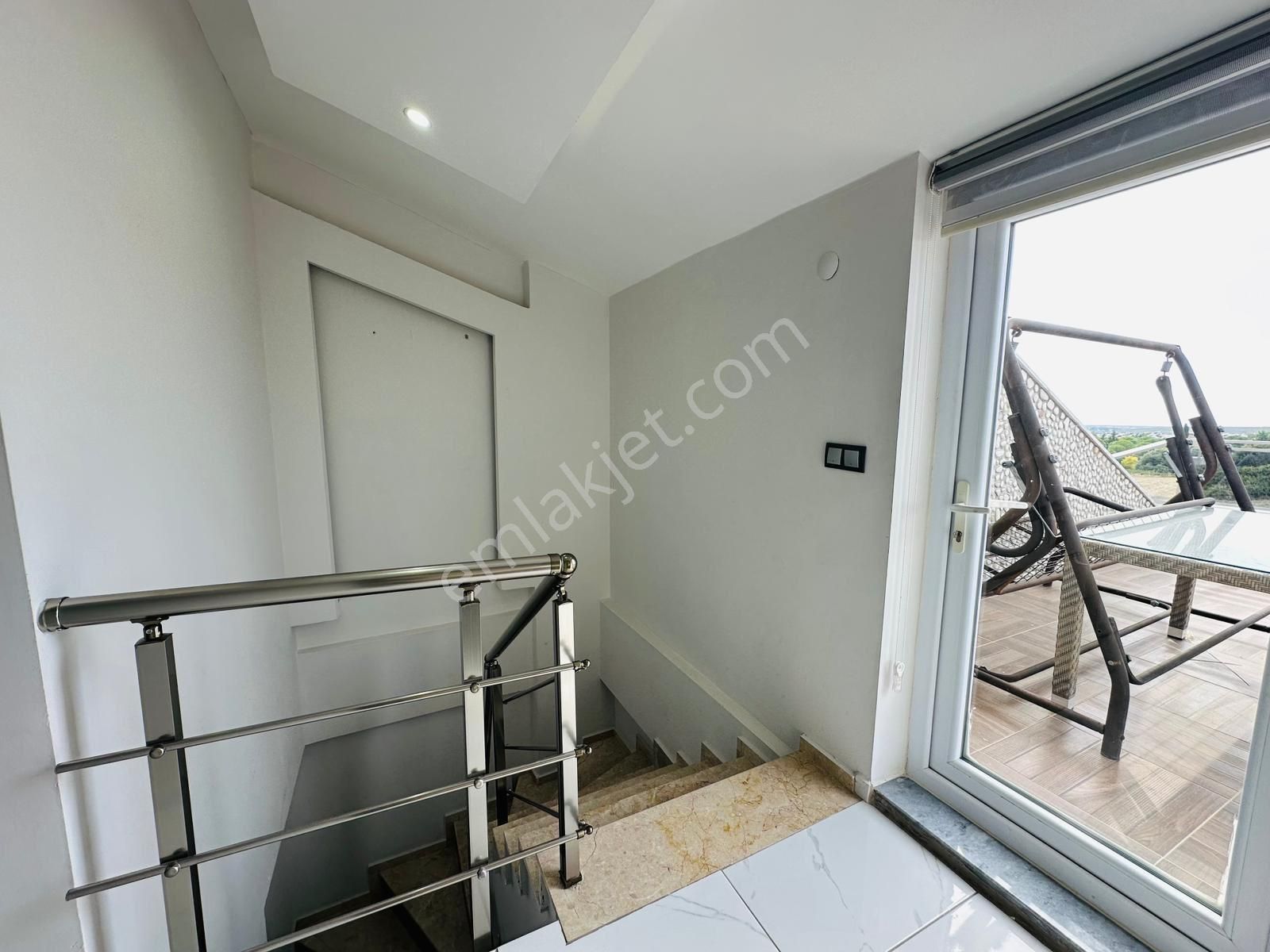 Didim Efeler Mahallesinde Köşe Deniz Manzaralı Eşyalı 3+1 Dubleks Daire - Görsel 6
