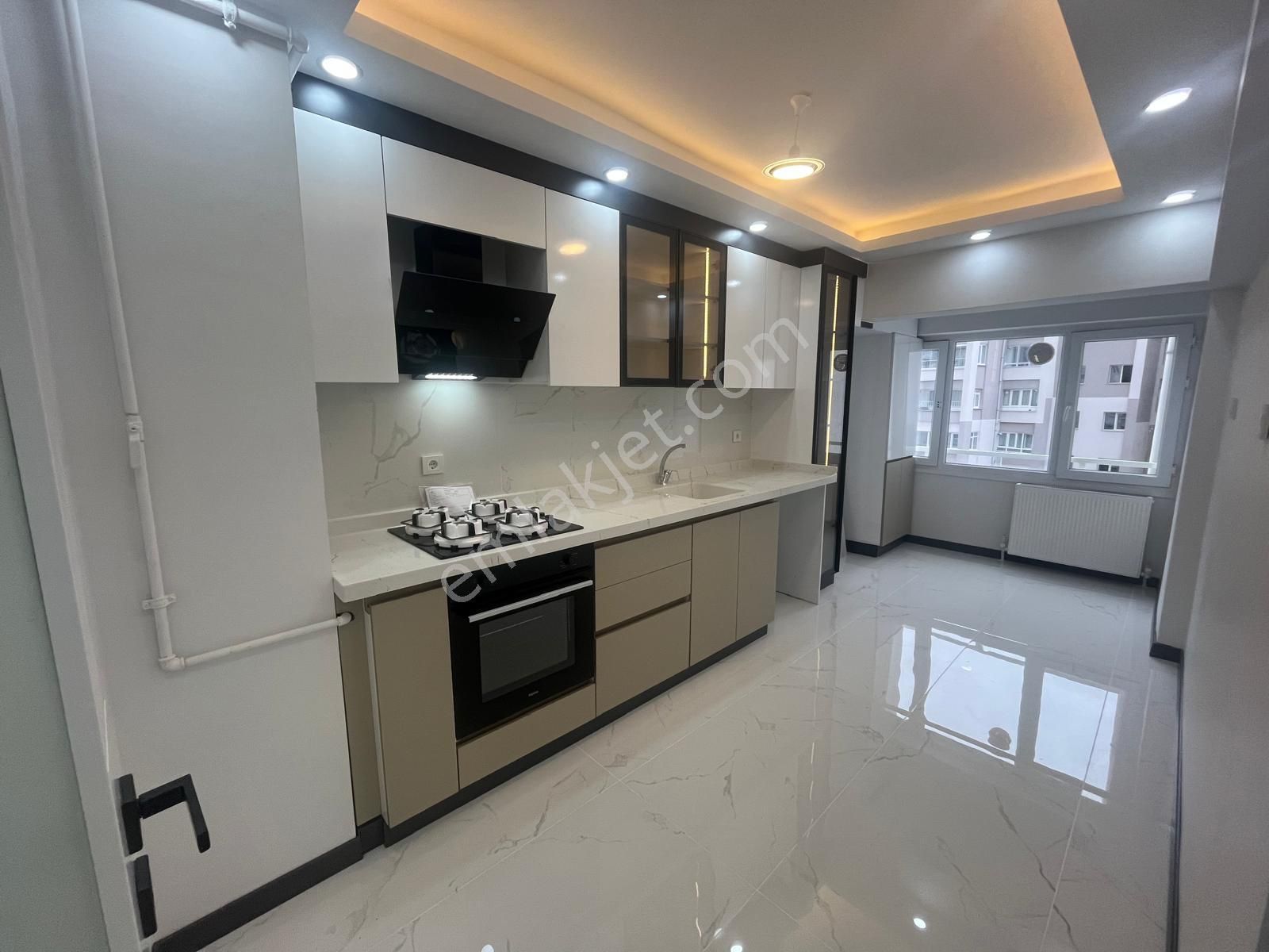 Mç Emlak'tan Oğuzlar Mahallesin'de 3+1 Satılık Daire