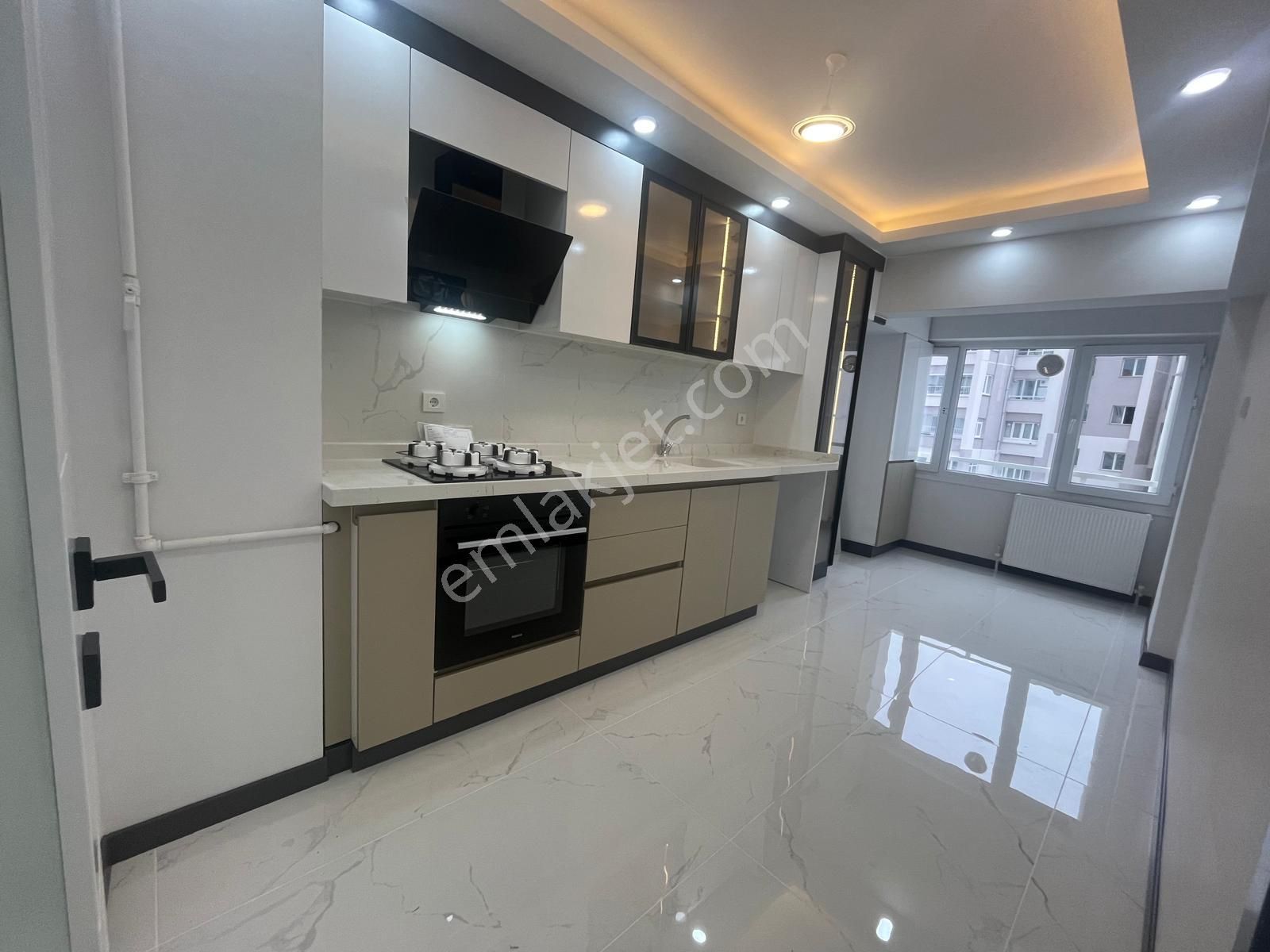 Mç Emlak'tan Oğuzlar Mahallesin'de 3+1 Satılık Daire - Görsel 2