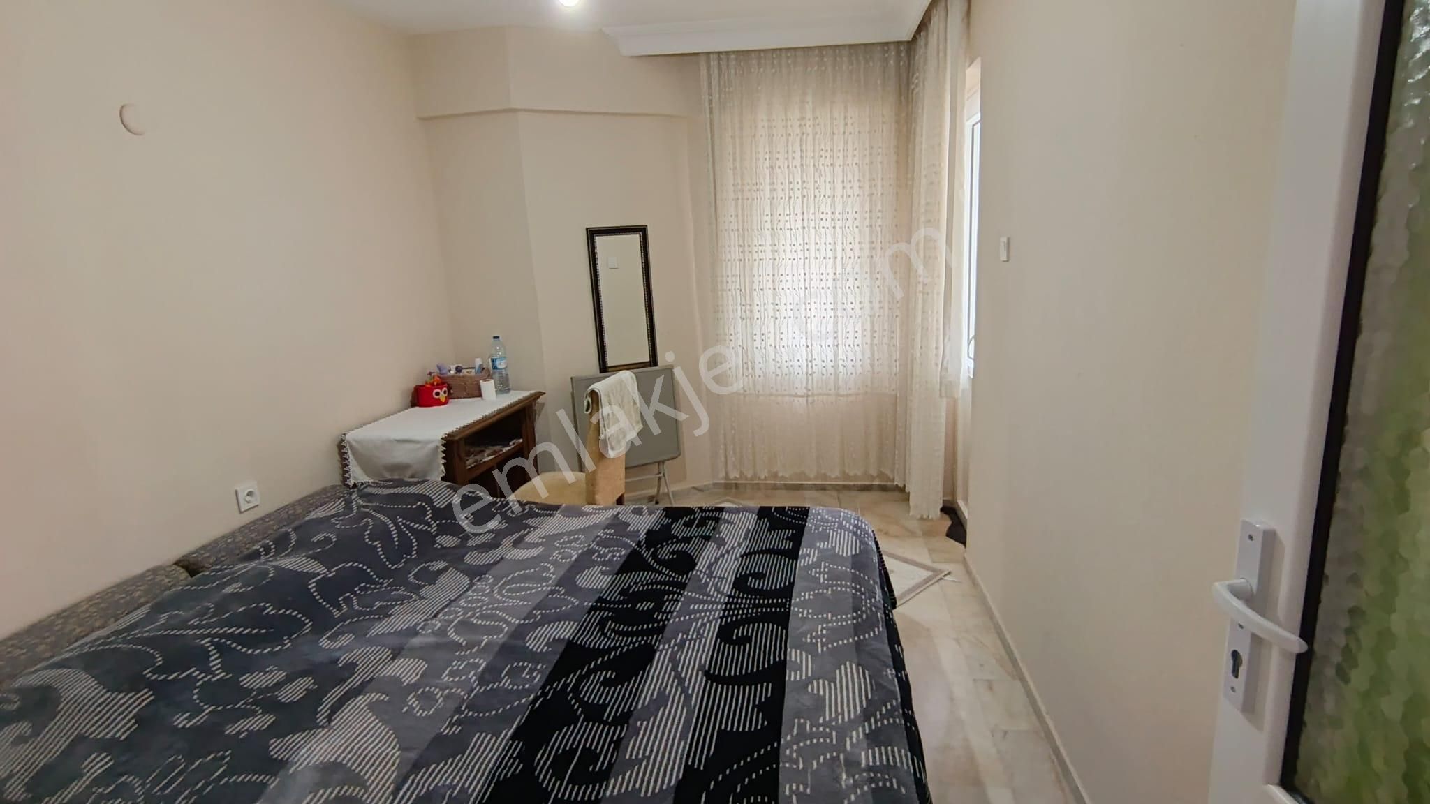 Kuşadası Karaovada Havuzlu Sitede Müstakil Bahçeli Fırsat 5+1 Tripleks Villa - Görsel 17