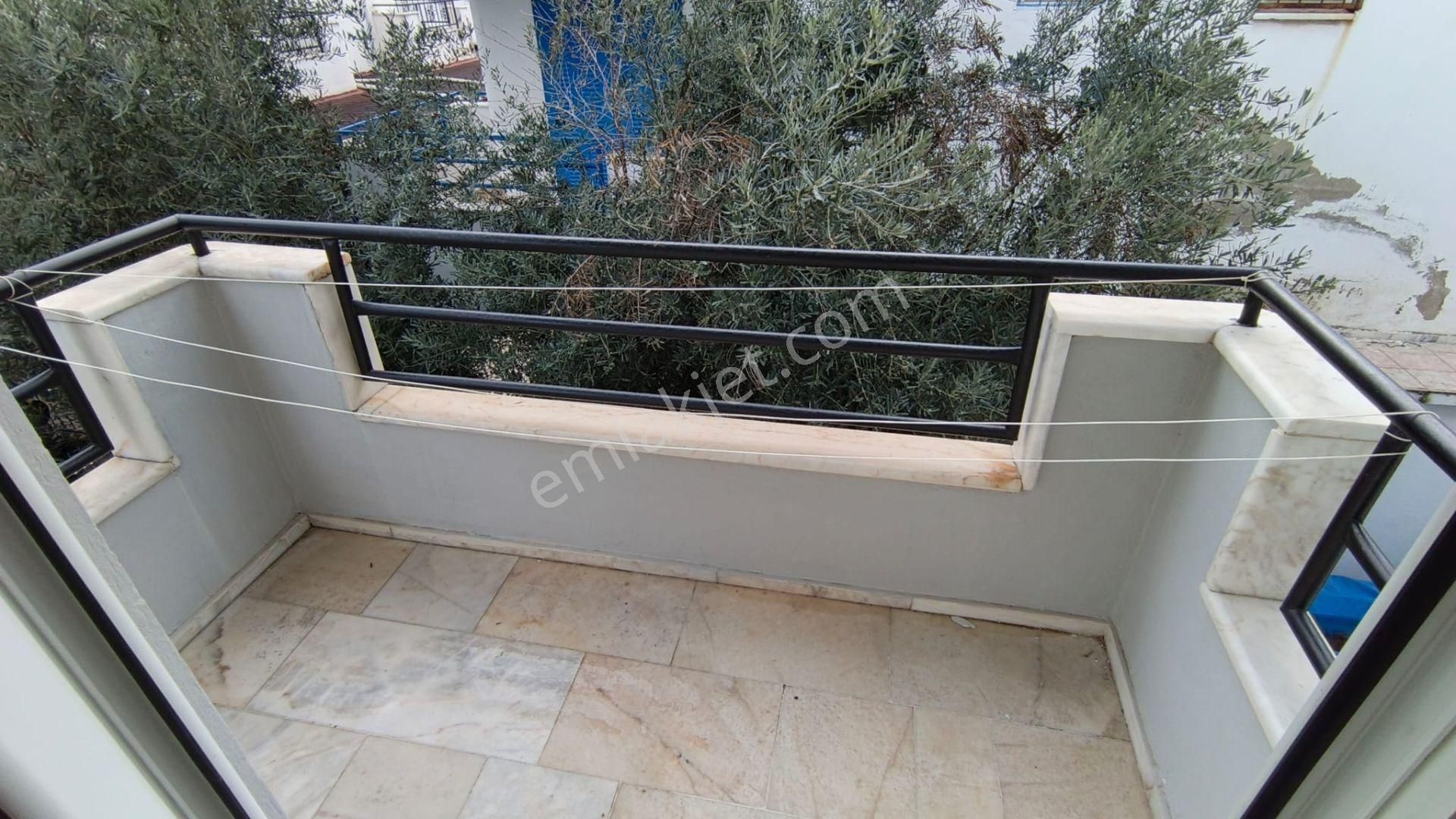 Kuşadası Karaovada Havuzlu Sitede Müstakil Bahçeli Fırsat 5+1 Tripleks Villa - Görsel 34