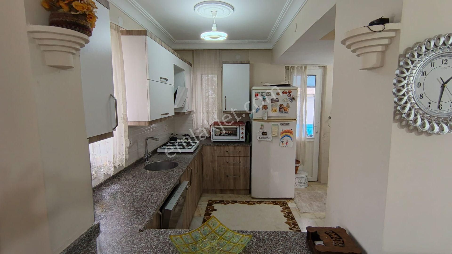 Kuşadası Karaovada Havuzlu Sitede Müstakil Bahçeli Fırsat 5+1 Tripleks Villa - Görsel 11