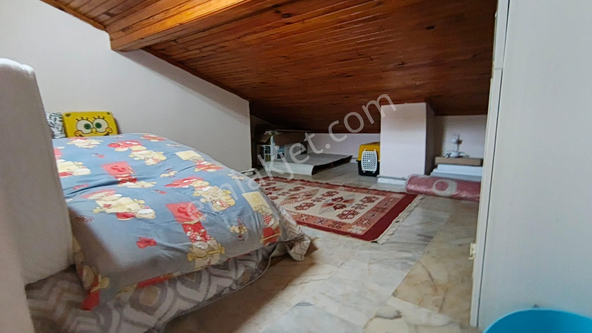 Kuşadası Karaovada Havuzlu Sitede Müstakil Bahçeli Fırsat 5+1 Tripleks Villa - Görsel 30