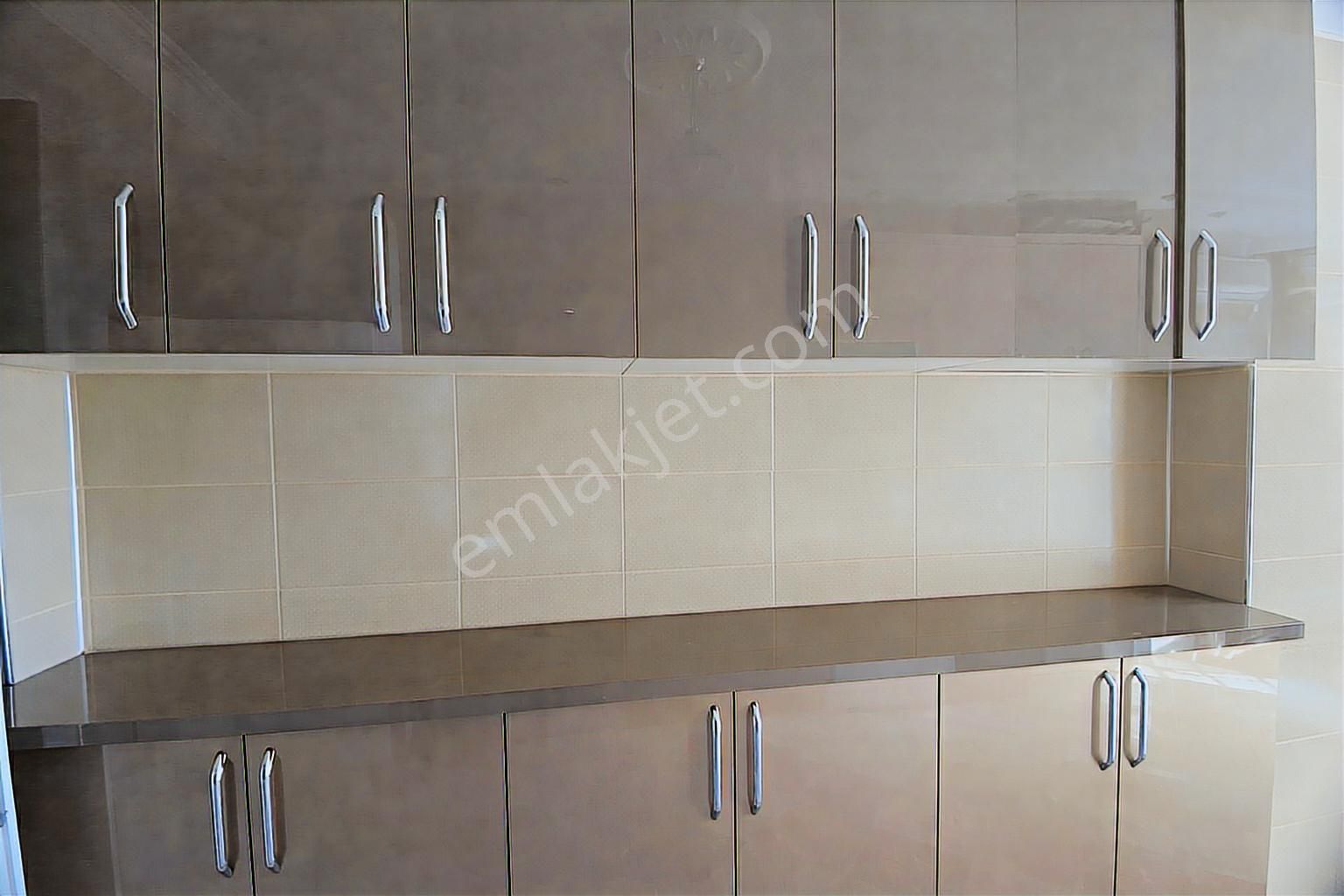 Alanya Merkezinde Satılık 2+1 Ayrı Mutfaklı Geniş Daire - Görsel 21