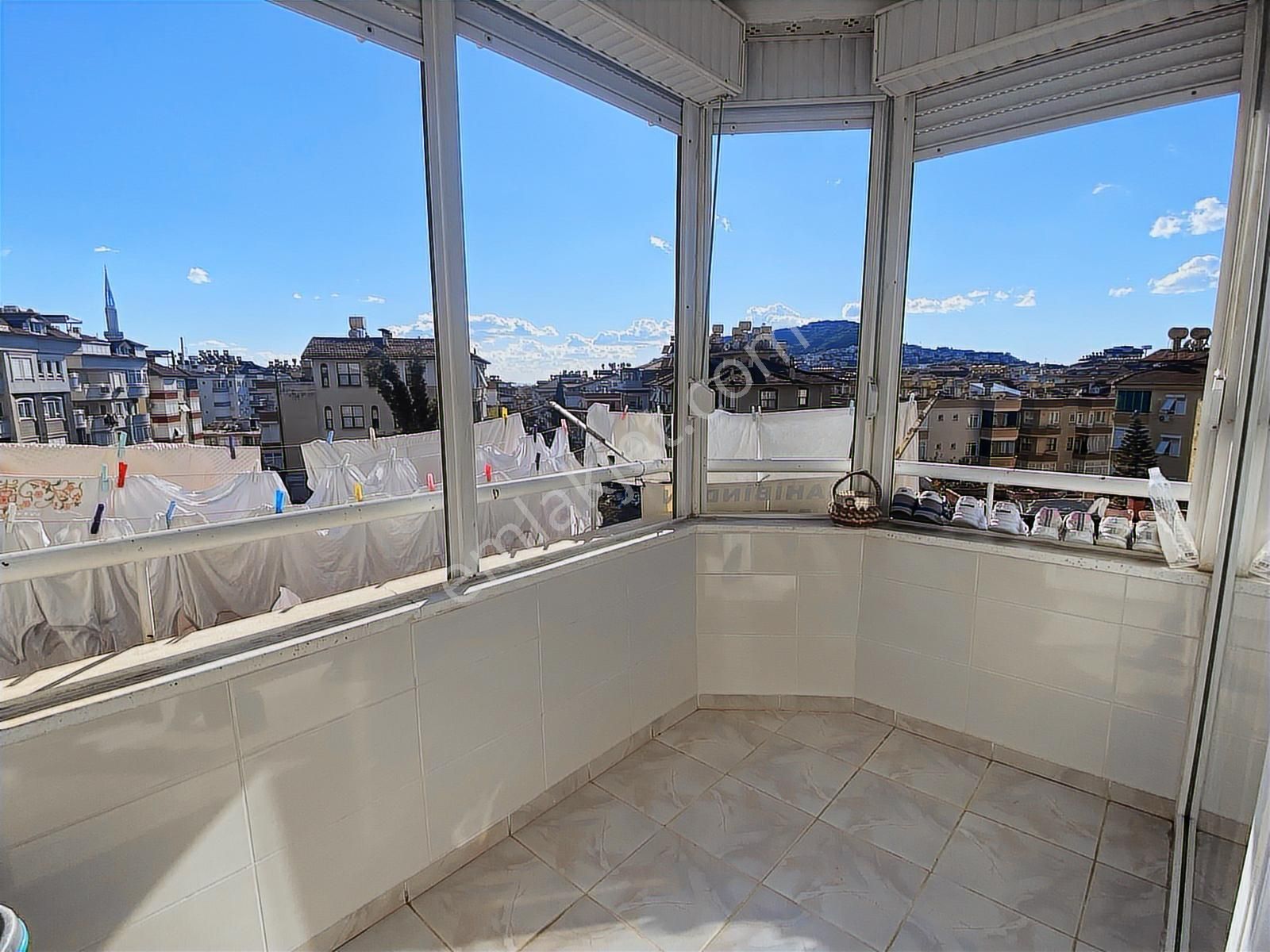 Alanya Merkezinde Satılık 2+1 Ayrı Mutfaklı Geniş Daire - Görsel 27