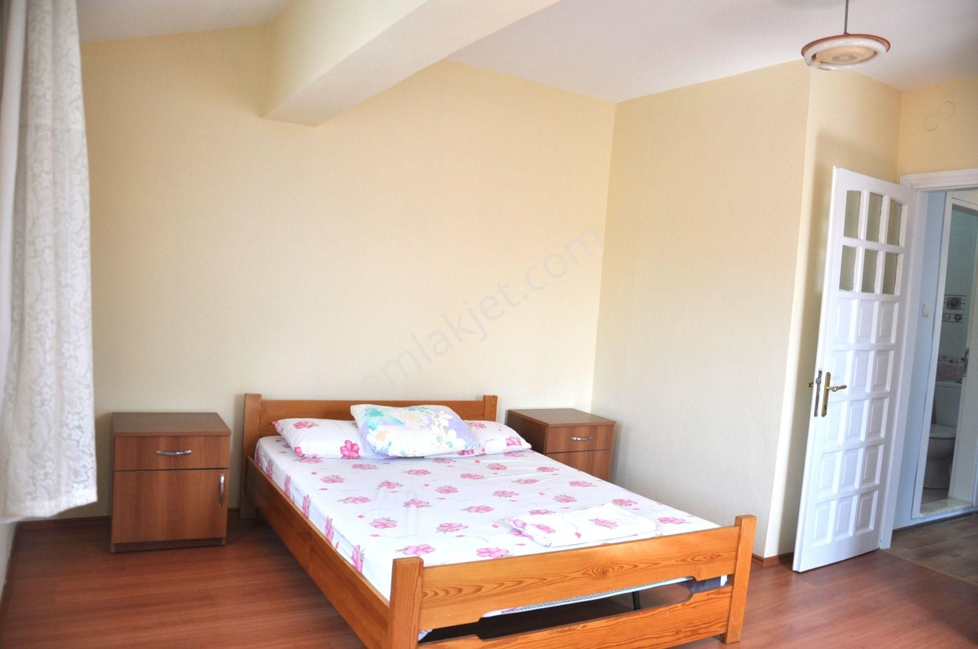 Kuşadası Karaovada Denize 400mt Geniş Bahçeli Verandalı 3+1villa - Görsel 25