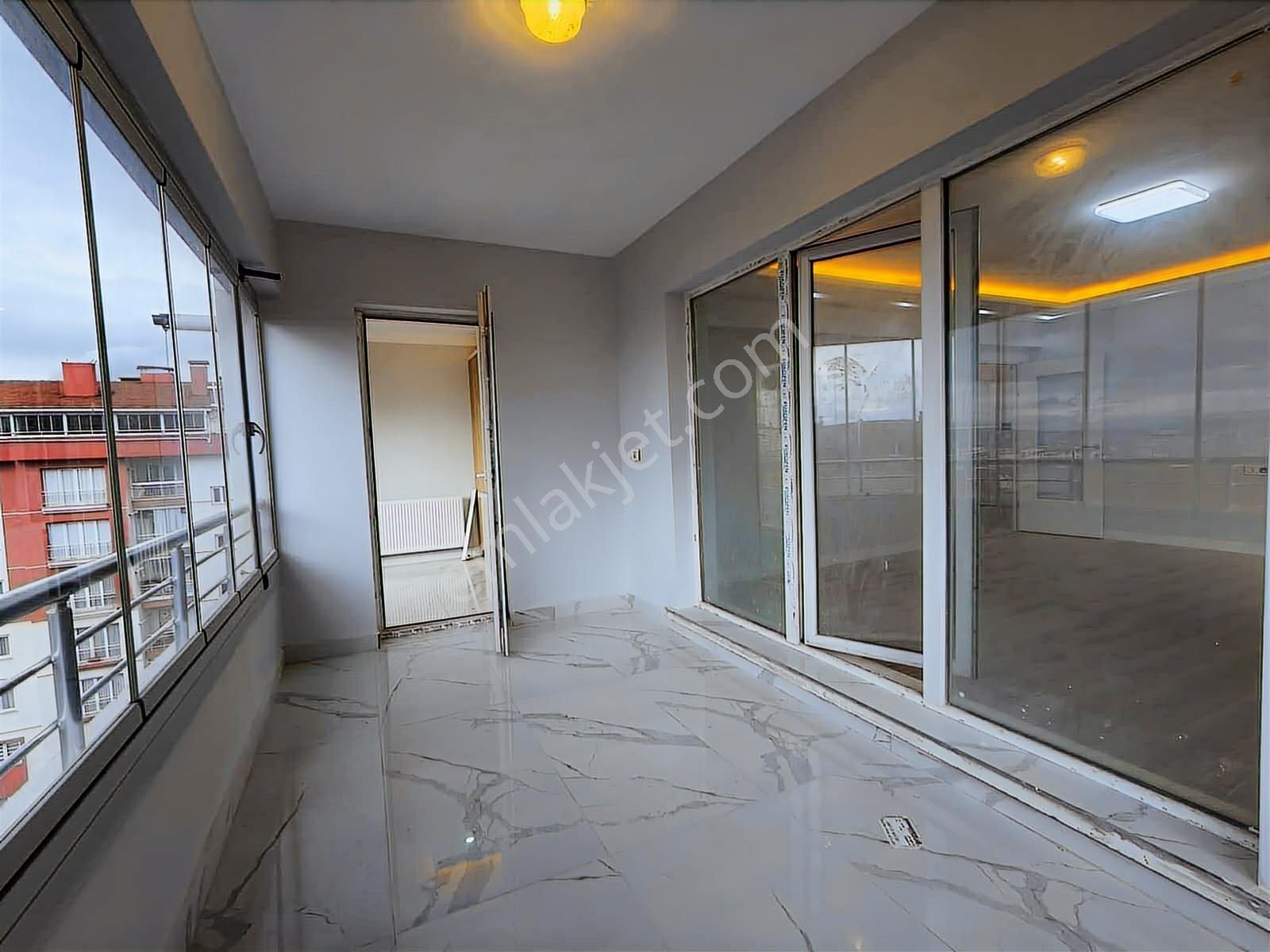 Yılmazer'den Çok Katlı Sitede Şahane Tasarım Ank Manzaralı Lüks! - Görsel 22