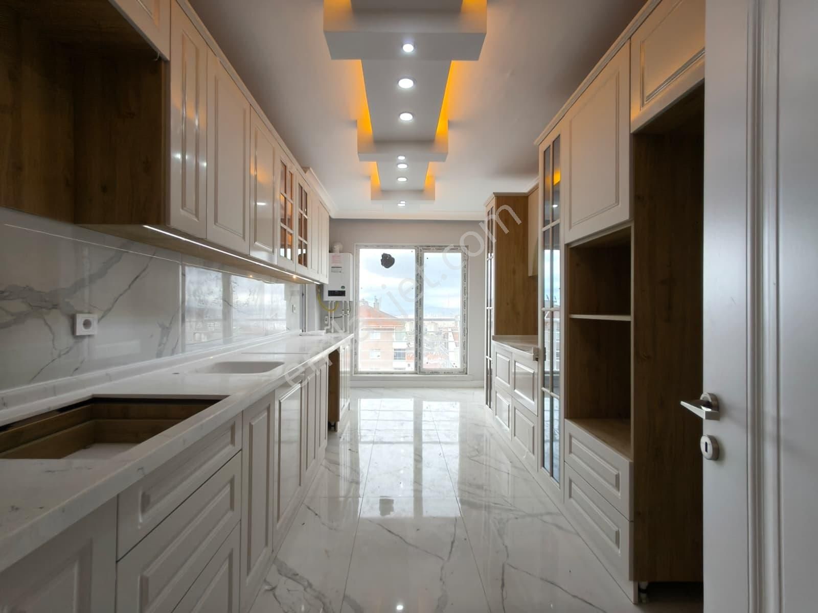 Yılmazer'den Çok Katlı Sitede Şahane Tasarım Ank Manzaralı Lüks! - Görsel 11