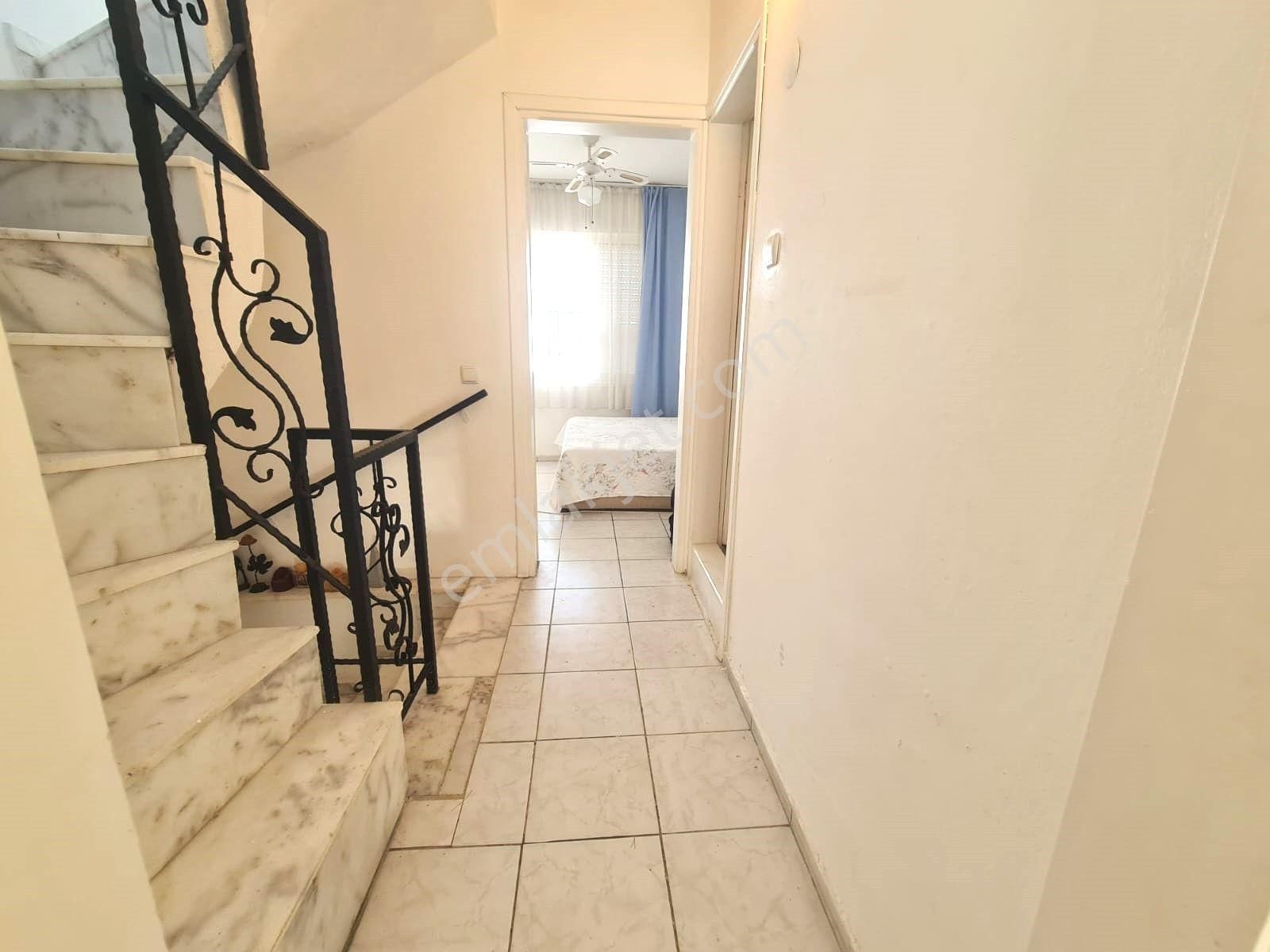 Kuşadası Sahil Sitelerin De Havuzlu Site De Denize Yakın Geniş Ferah 3+1 Tripleks Yazlık - Görsel 20