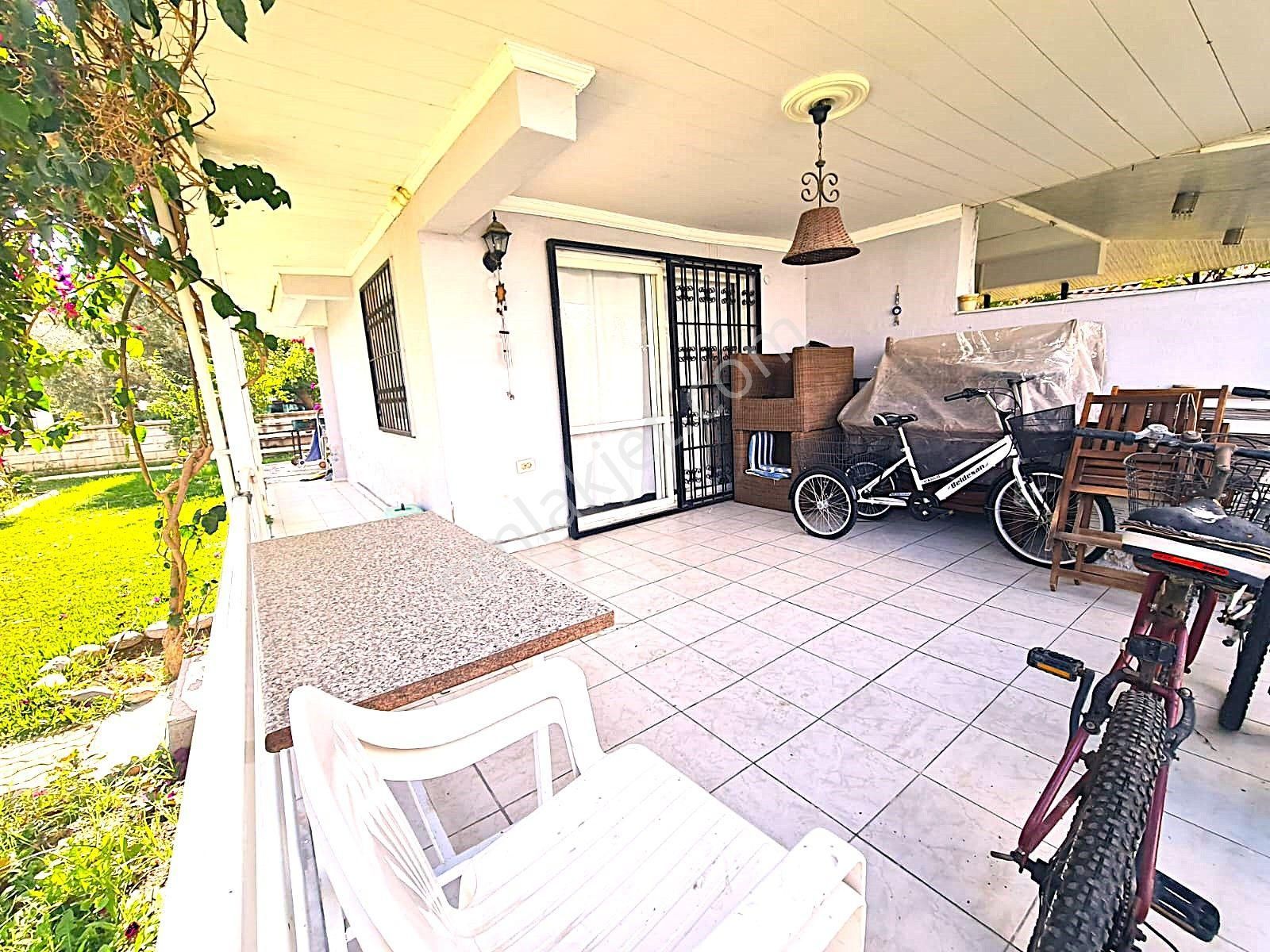 Kuşadası Sahil Sitelerin De Havuzlu Site De Denize Yakın Geniş Ferah 3+1 Tripleks Yazlık - Görsel 11