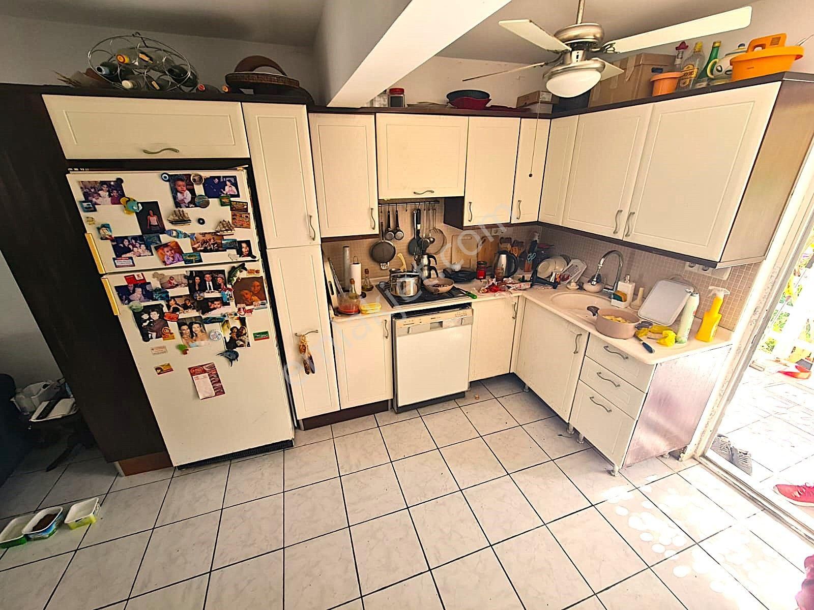 Kuşadası Sahil Sitelerin De Havuzlu Site De Denize Yakın Geniş Ferah 3+1 Tripleks Yazlık - Görsel 10