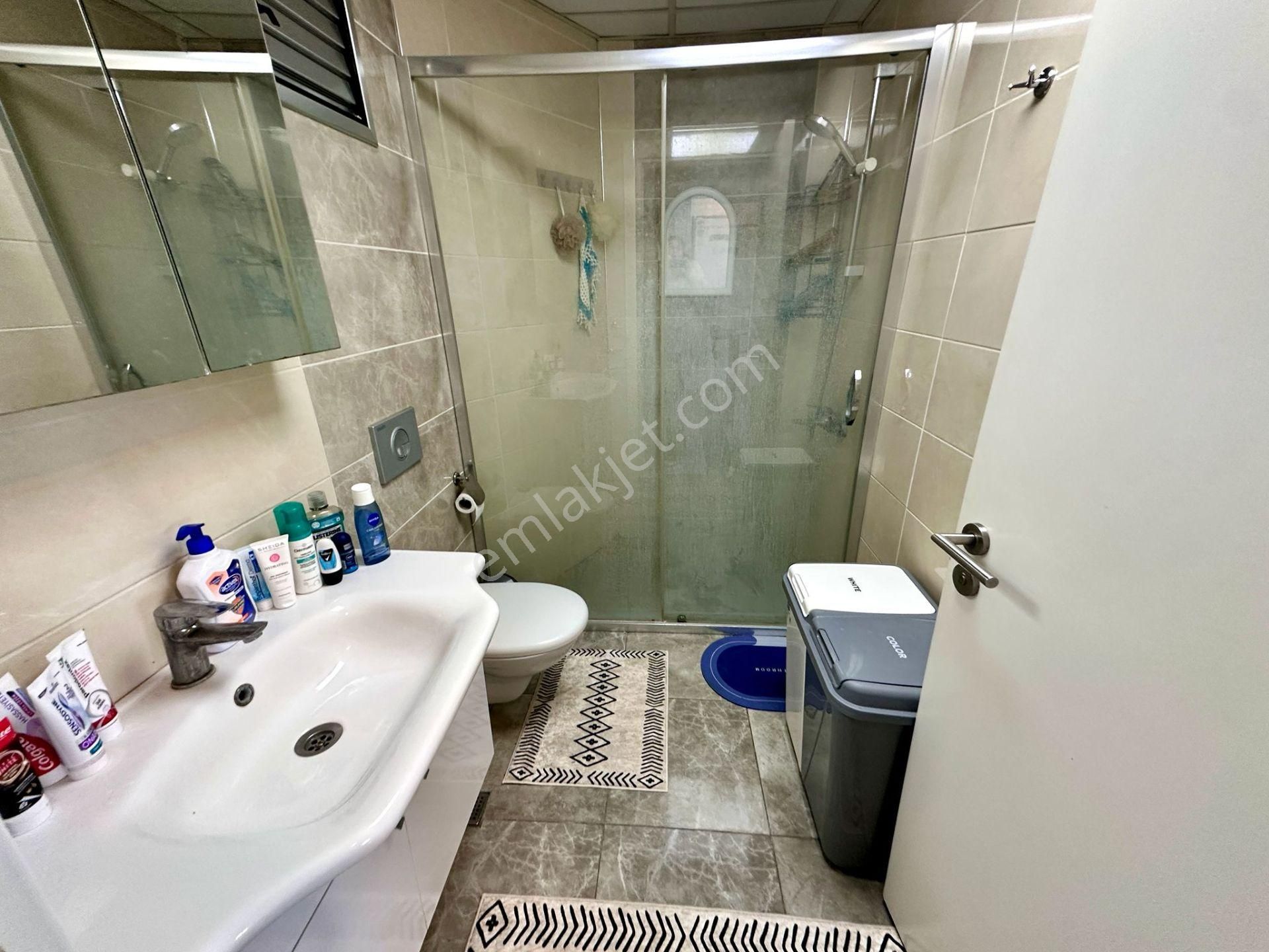 Çiğli’nin En Seçkin Yaşam Alanında, Havuz Cepheli, Eşyalı, Modern 1+1 Satılık - Görsel 29