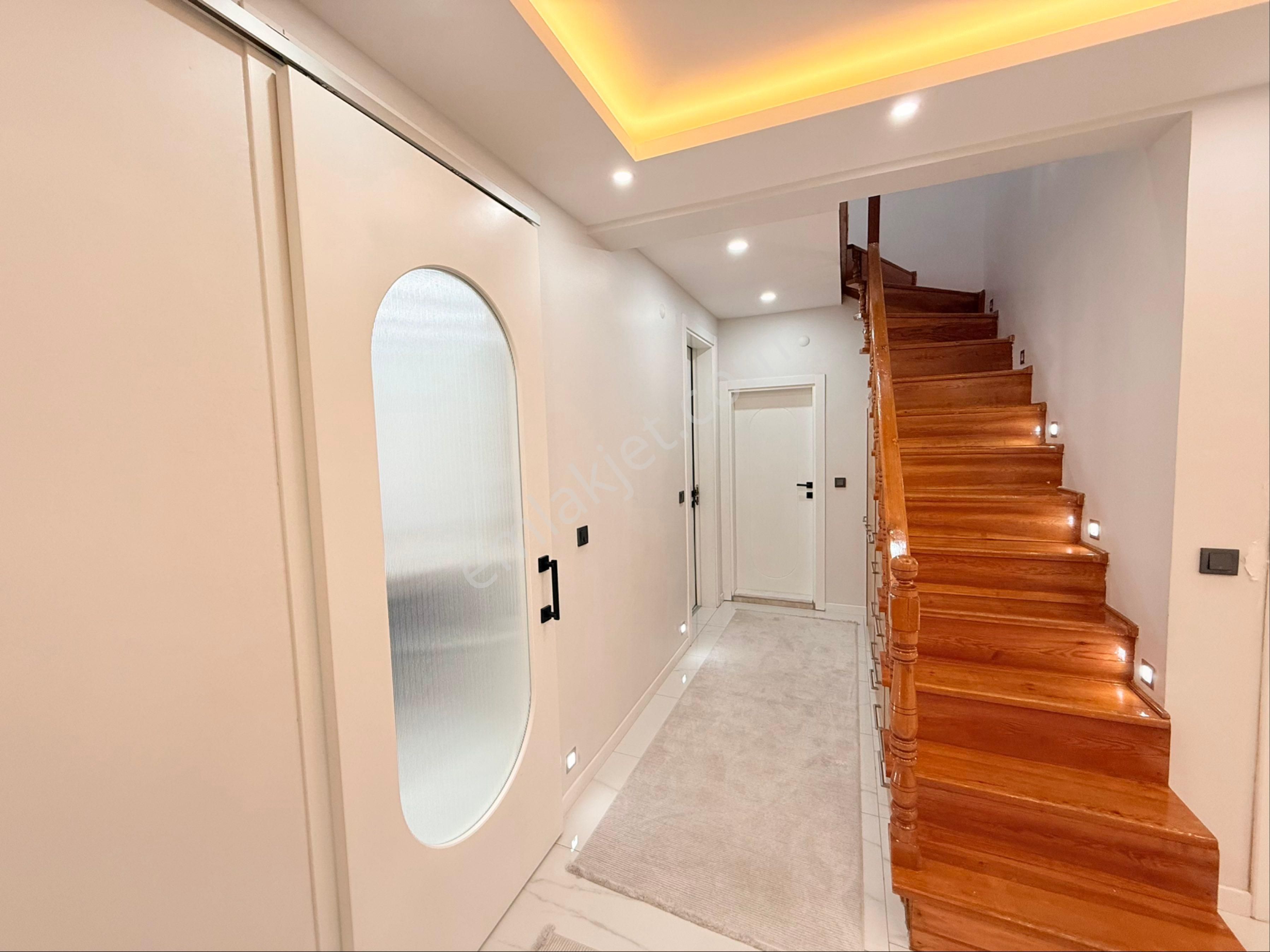 Konevi'nde Ultra Geniş 220 M² Full Tadilatlı Lüks Dubleks - Görsel 11