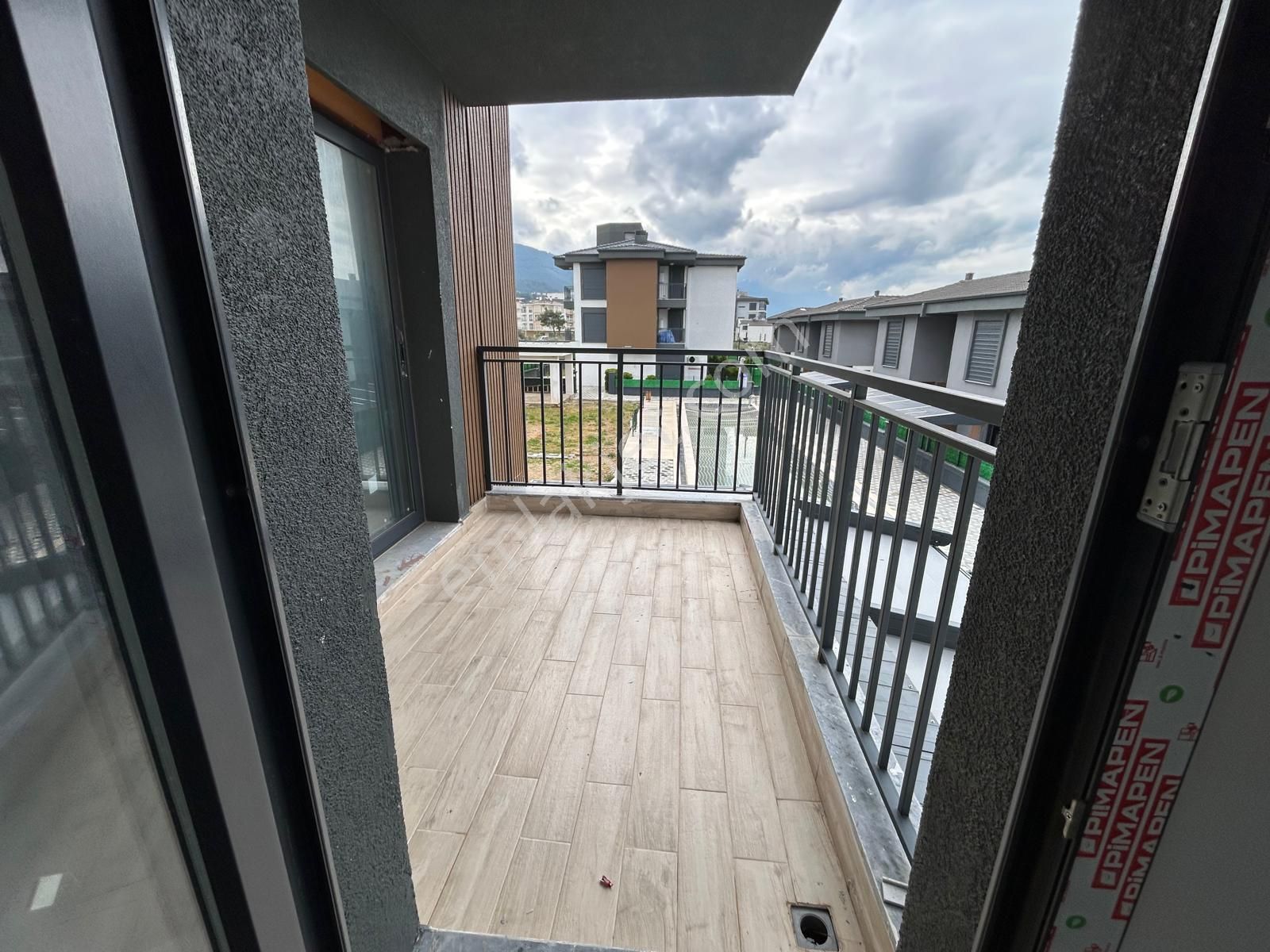 Davutlarda Butik Sitede Satılık 2+1 Daire - Görsel 13