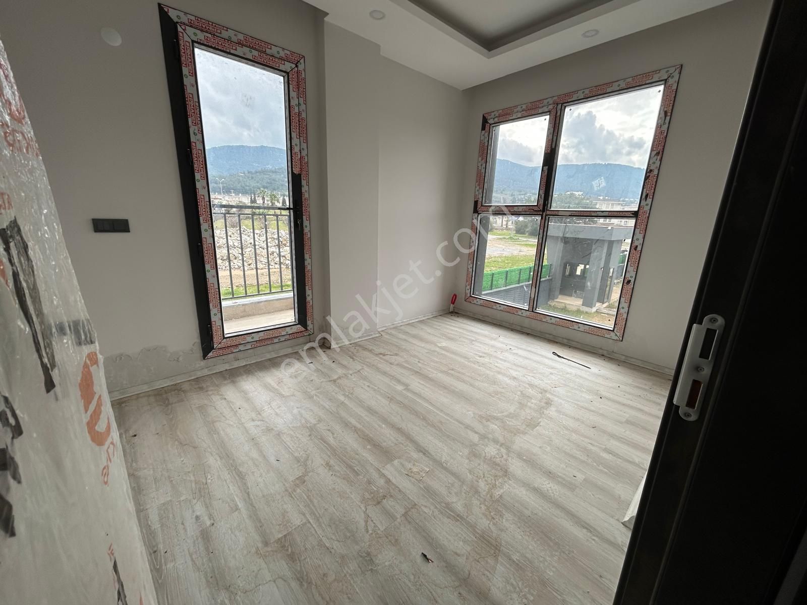 Davutlarda Butik Sitede Satılık 2+1 Daire - Görsel 6