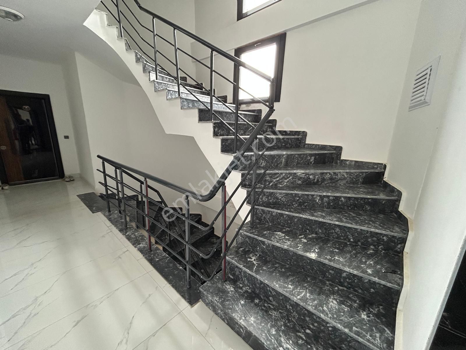 Davutlarda Butik Sitede Satılık 2+1 Daire - Görsel 14