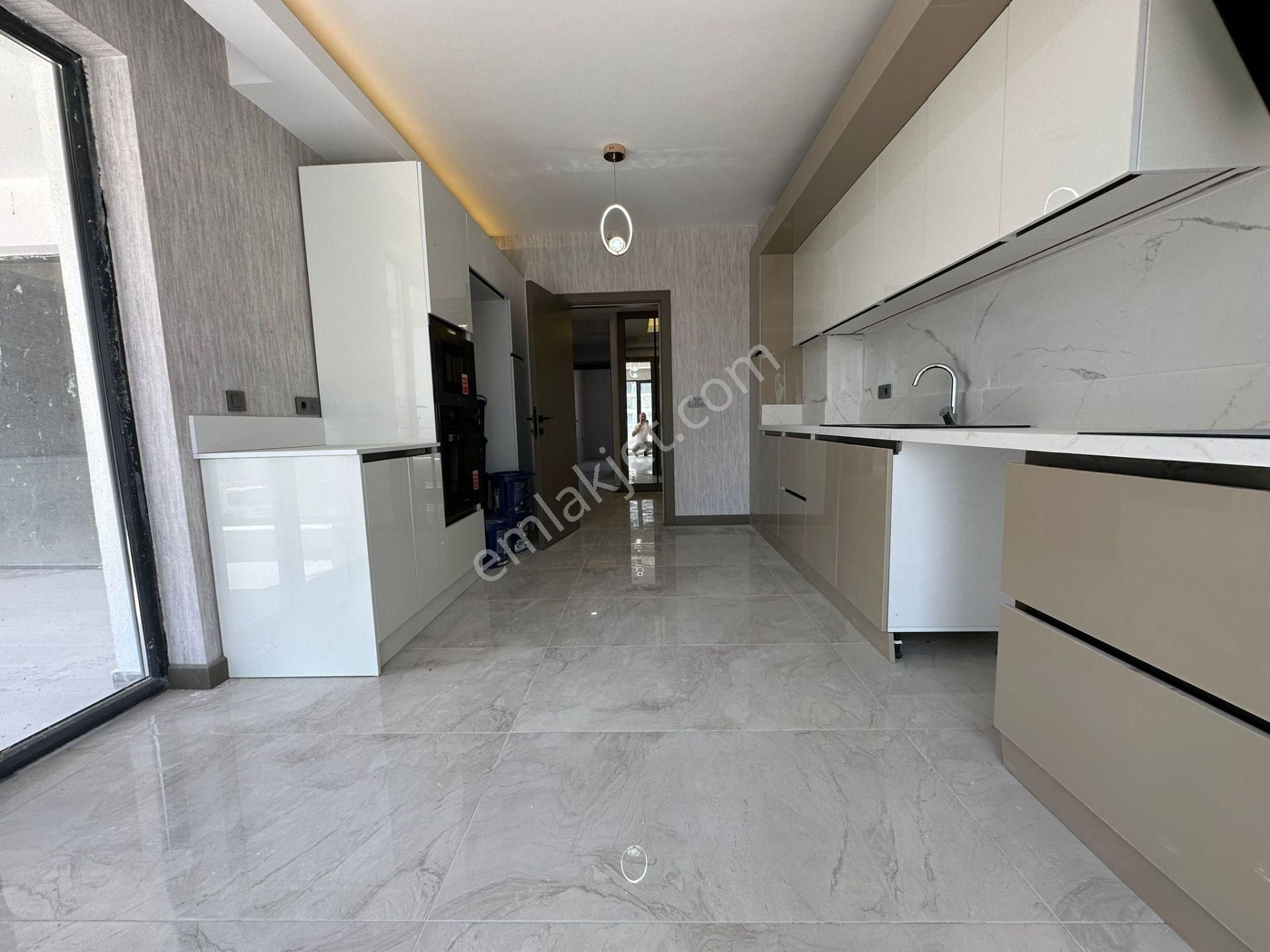 Pursaklar Mehmet Zengin Emlak'tan Ultra Lüx Sitede 4+1 16.kat Ful Yerden Isıtmalı Sıfır Daire - Görsel 4