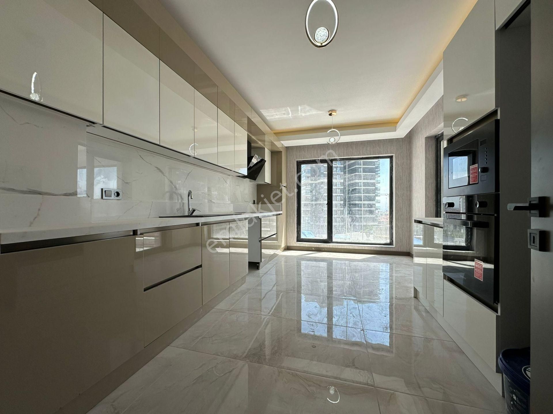 Pursaklar Mehmet Zengin Emlak'tan Ultra Lüx Sitede 4+1 16.kat Ful Yerden Isıtmalı Sıfır Daire - Görsel 2