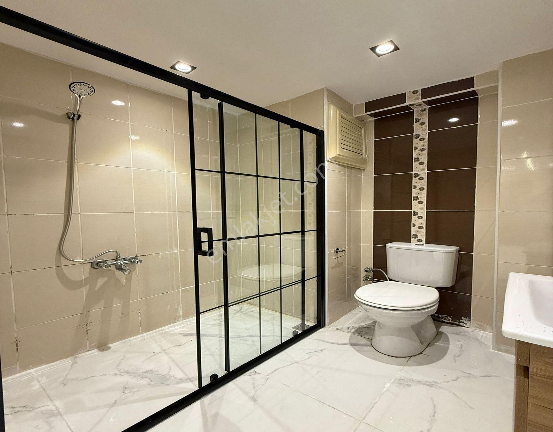 Metrobüse 5 Dakika Mehterçeşme Mahallesinde Dekorlu Arakat 2+1 Daire !!! - Görsel 15