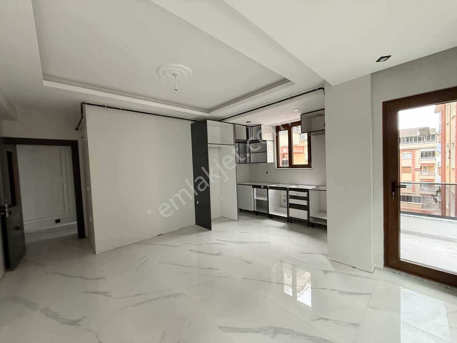 Hacıosman Mahallesinde Satılık 2+1 80 M² Lüks Daire - Görsel 3