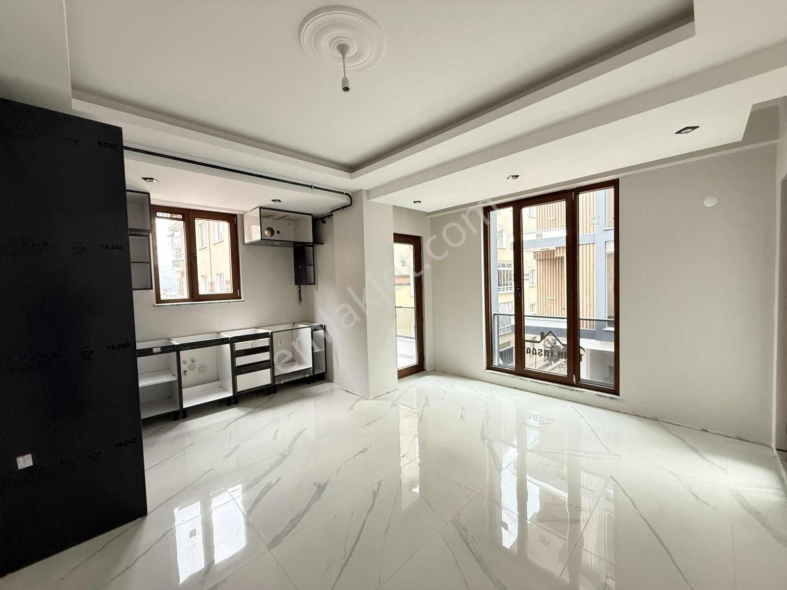 Hacıosman Mahallesinde Satılık 2+1 80 M² Lüks Daire - Görsel 2