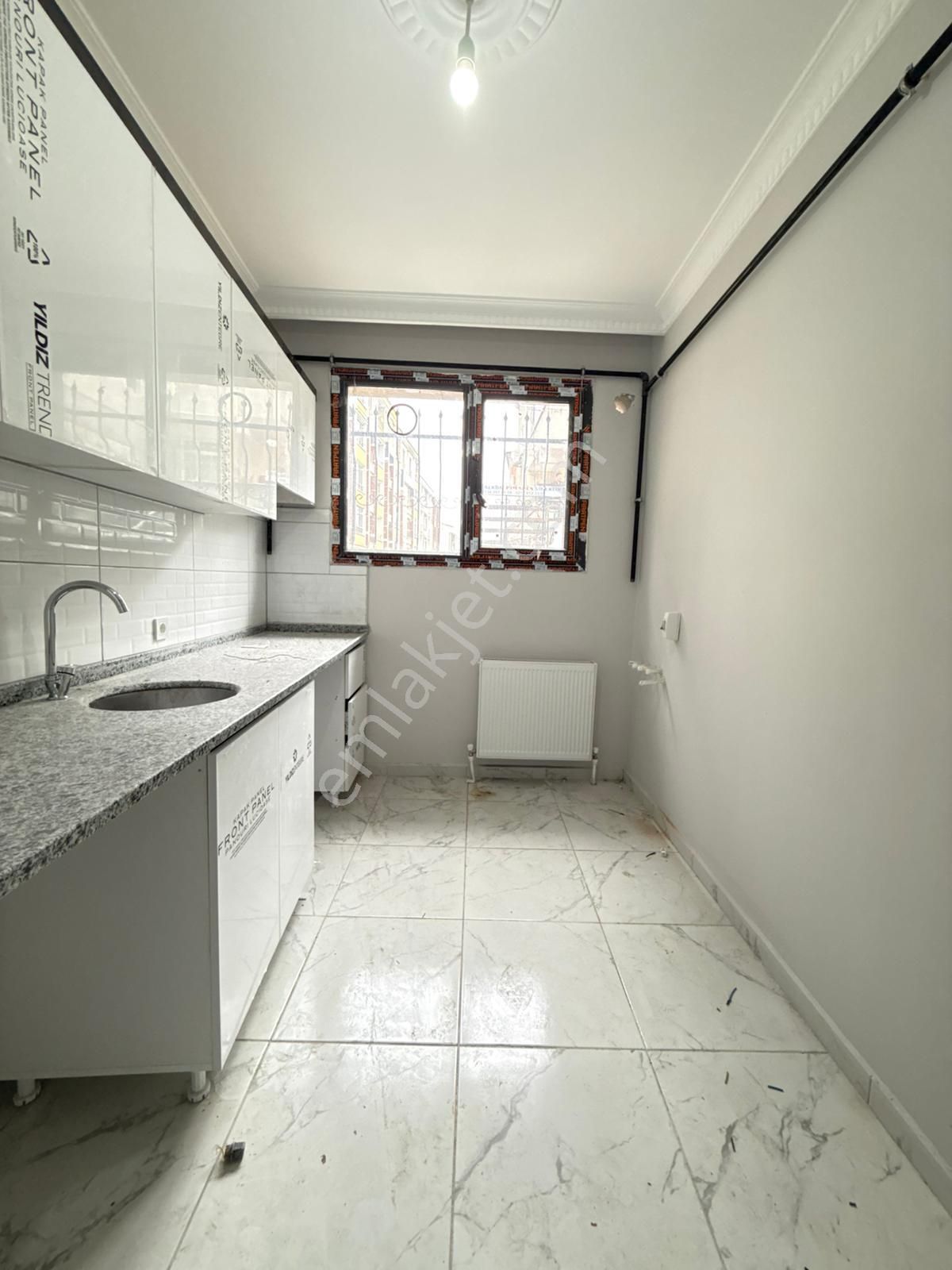 Bağlarçeşme Mahallesinde 2+1 Bahçeli Bahçe Katı Kiralık Daire