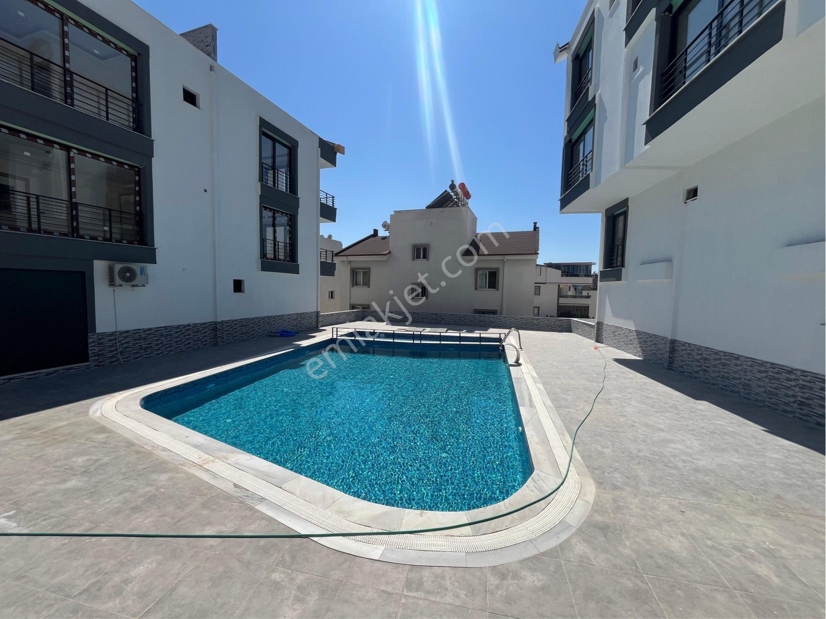 Didim Efeler Mahallesinde Havuzlu Site İçerisinde 3+1 Dubleks Daire - Görsel 2