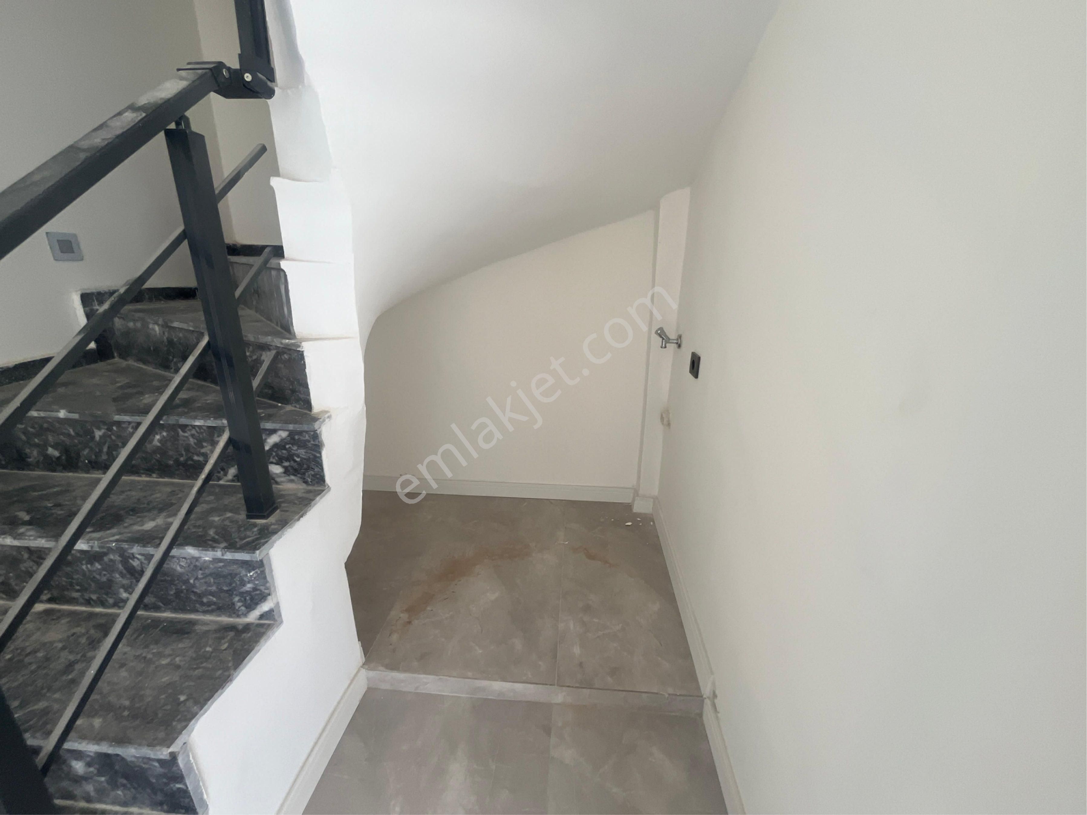 Didim Efeler Mahallesinde Havuzlu Site İçerisinde 3+1 Dubleks Daire - Görsel 15