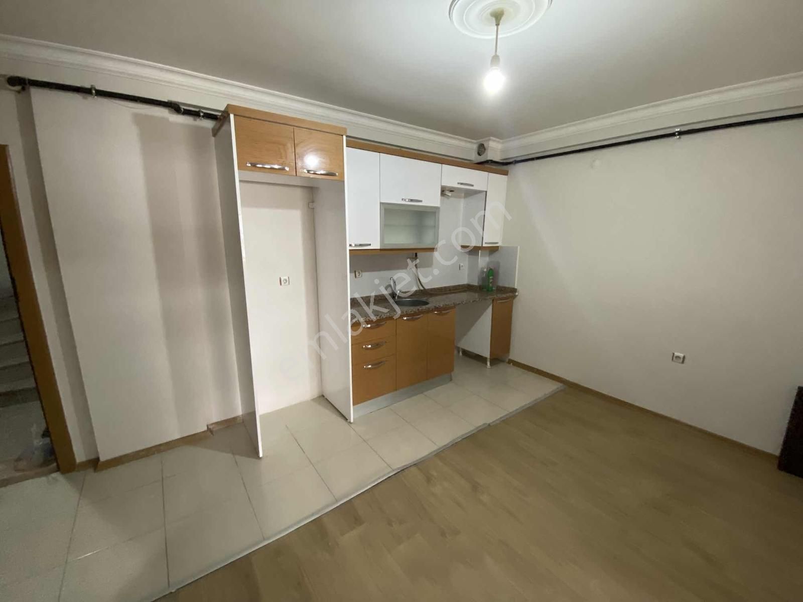 Buca Atatürk Mahallesinde Kiralık 2+0 Doğalgazlı Asansörlü Ev - Görsel 8