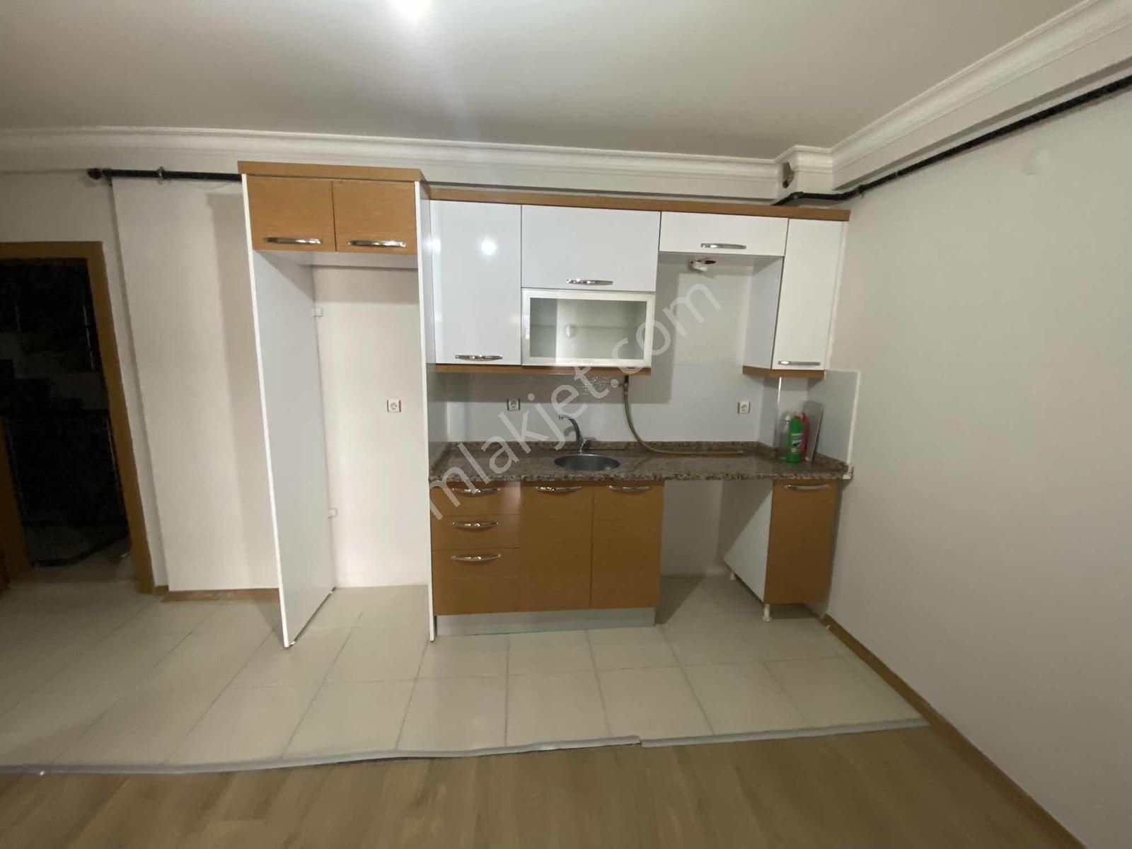 Buca Atatürk Mahallesinde Kiralık 2+0 Doğalgazlı Asansörlü Ev - Görsel 9