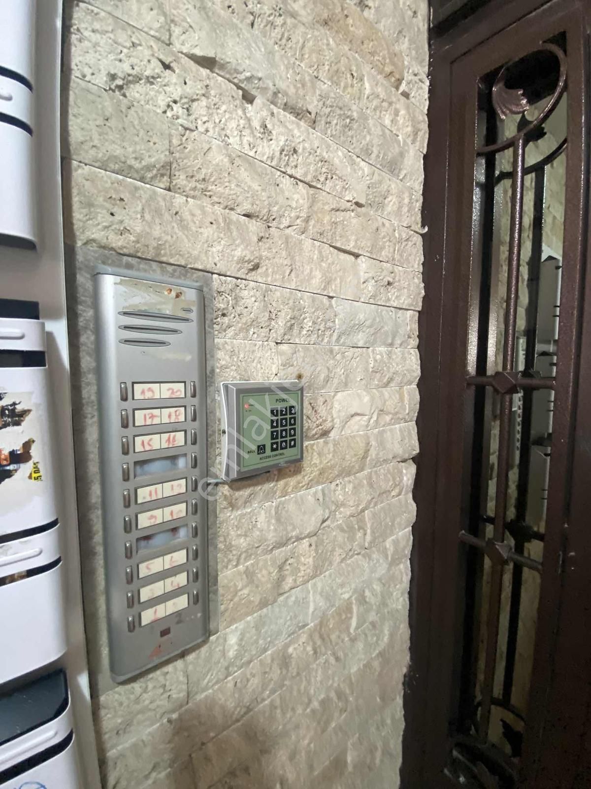 Buca Atatürk Mahallesinde Kiralık 2+0 Doğalgazlı Asansörlü Ev - Görsel 2