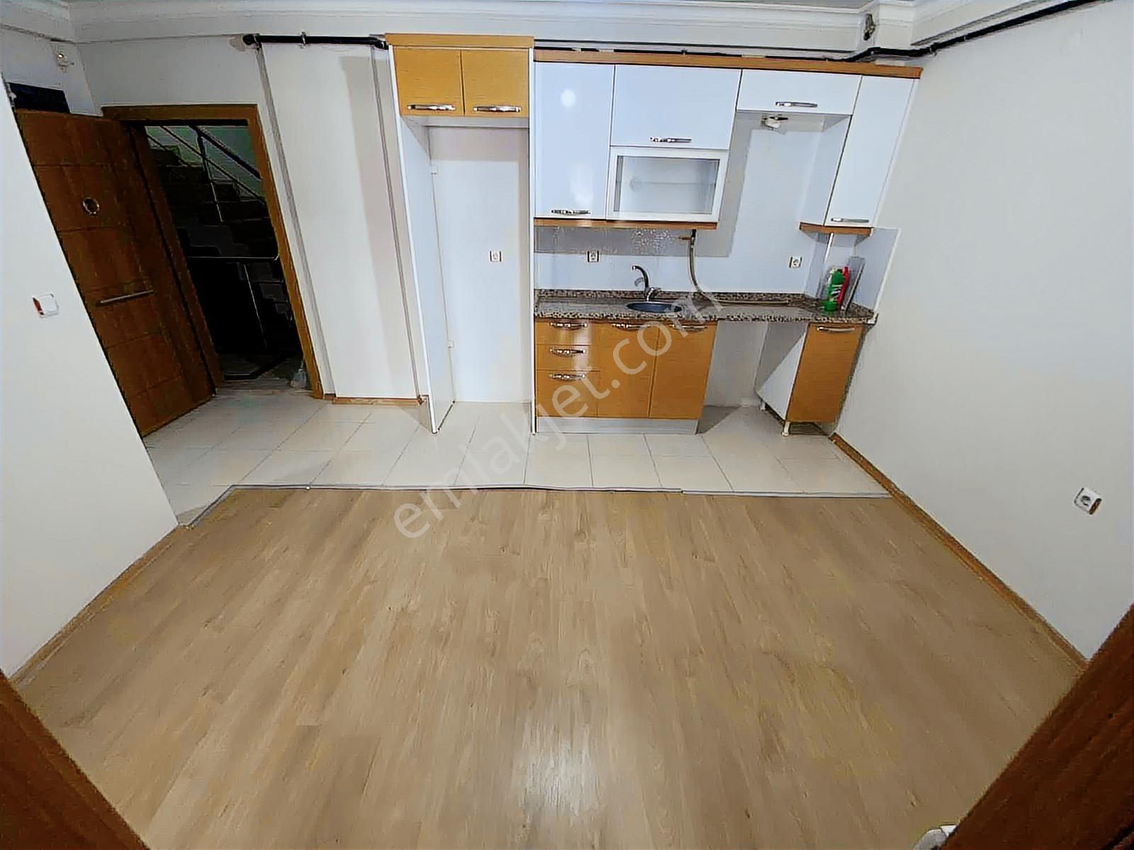 Buca Atatürk Mahallesinde Kiralık 2+0 Doğalgazlı Asansörlü Ev - Görsel 22