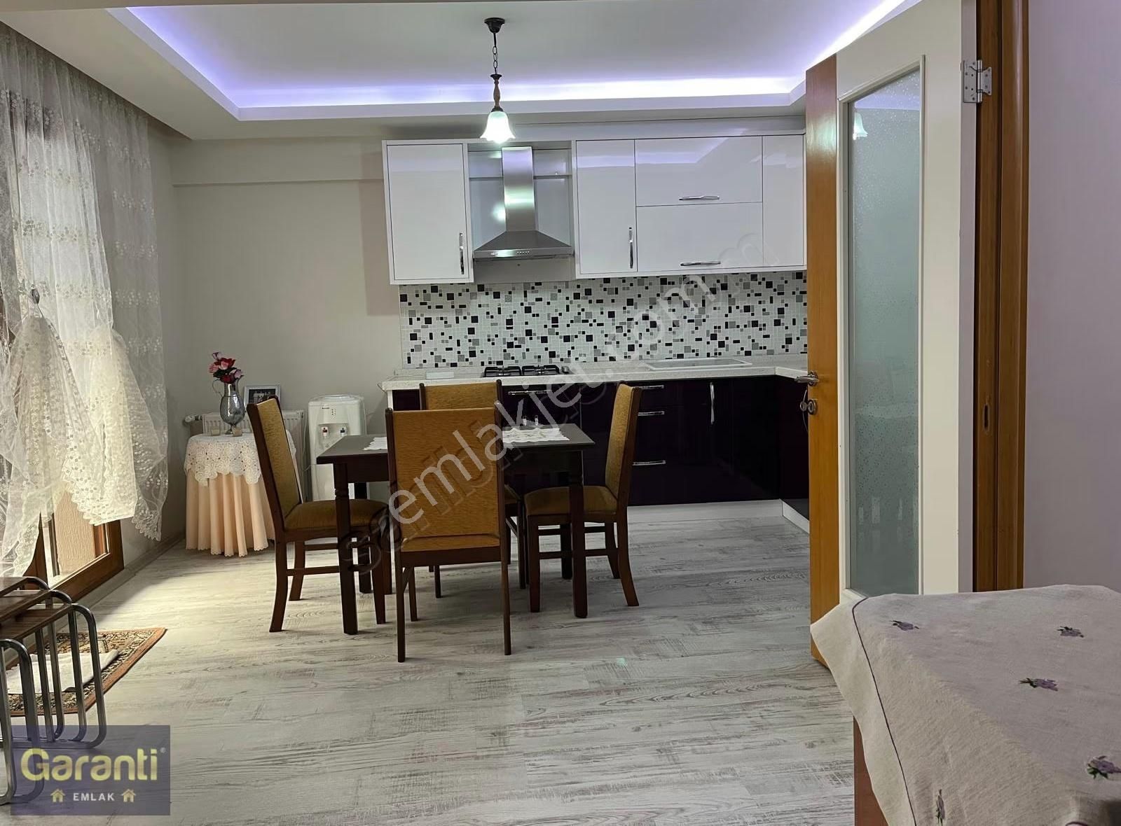 Balçova F.çakmak Mah.eşyalı 2+1 Eşyalı Genç Binada Kiralık Daire