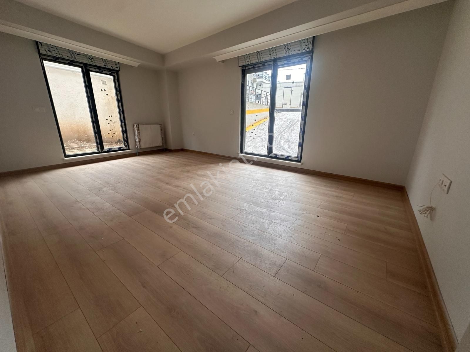 Tamiş'den Altıntepe'de Minibüs Caddesine Çok Yakın Sıfır 2+1 - Görsel 7