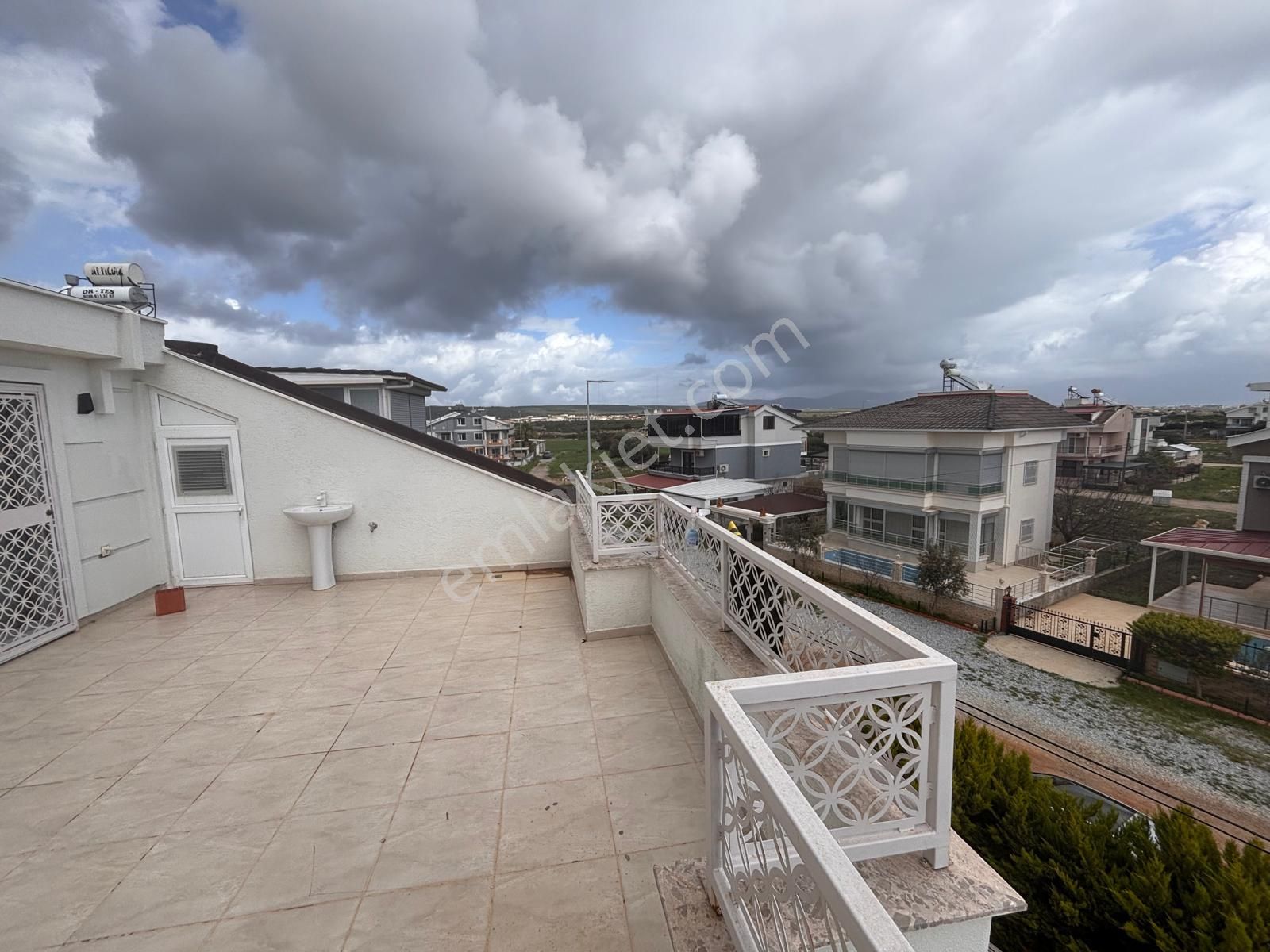 Altınkum Plajına 1 Km Müstakil Havuzlu 4+1 Lüks Villa - Görsel 31