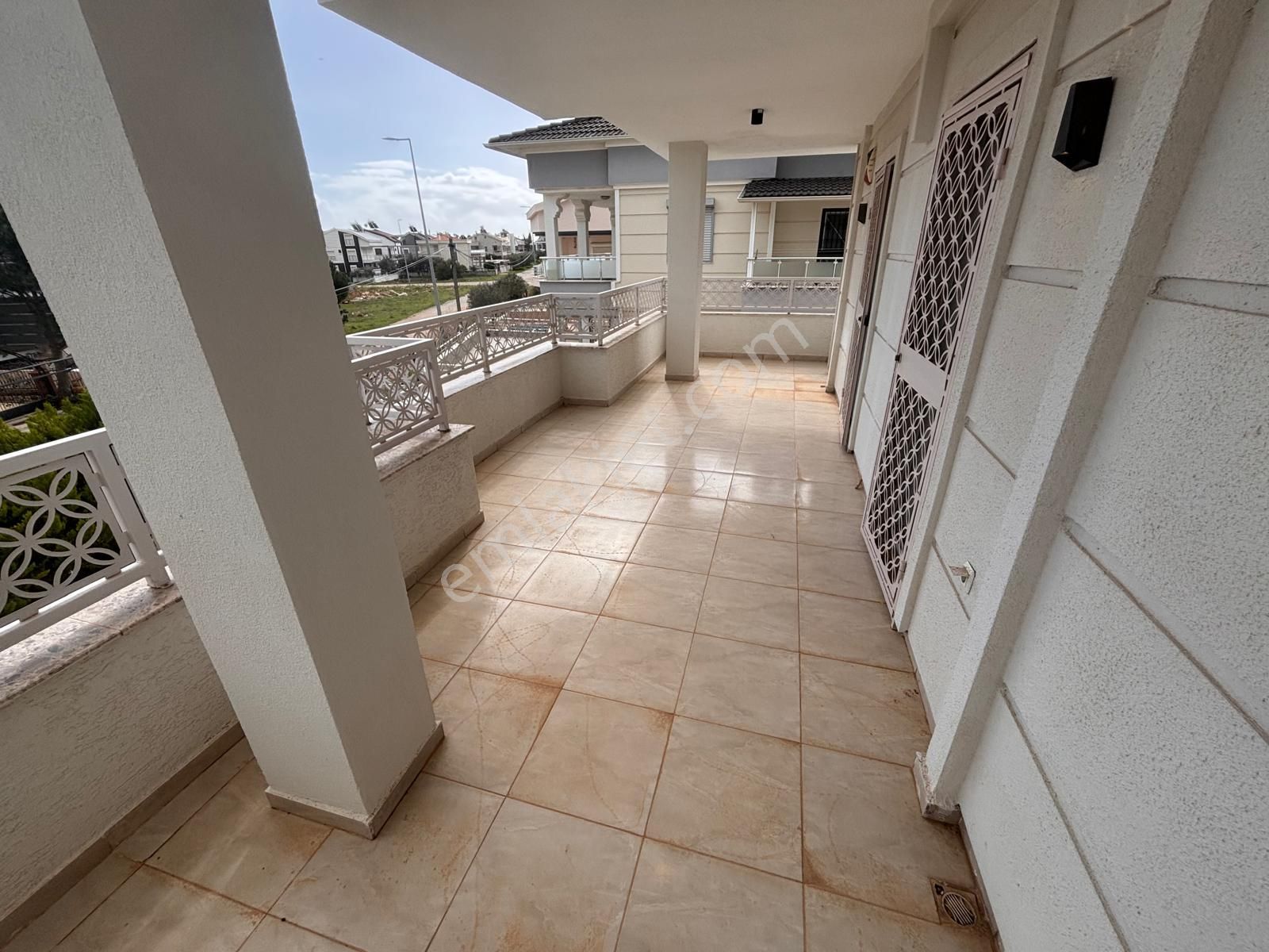 Altınkum Plajına 1 Km Müstakil Havuzlu 4+1 Lüks Villa - Görsel 19