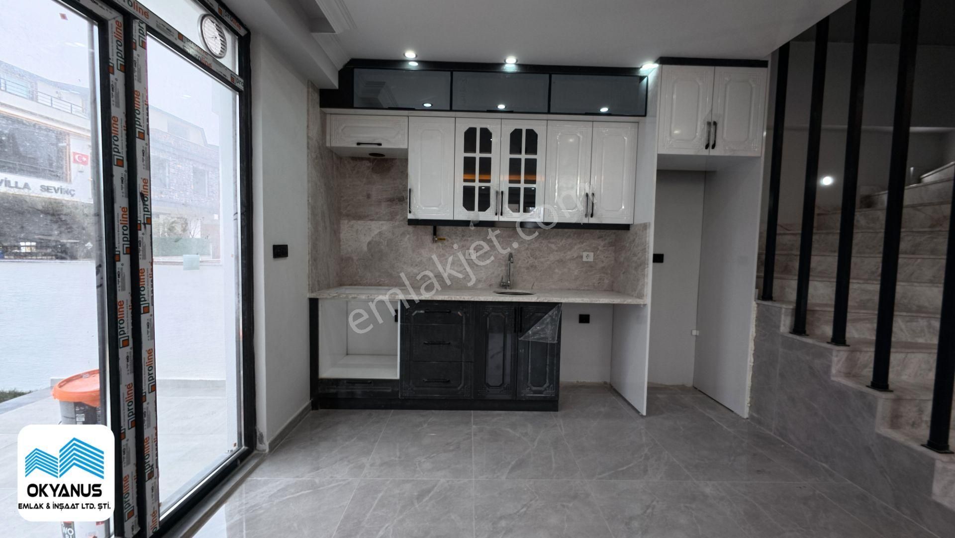 Sakarya Kocaali'de Geniş Bahçeli Oturuma Hazır 4+1 Modern Villa - Görsel 14