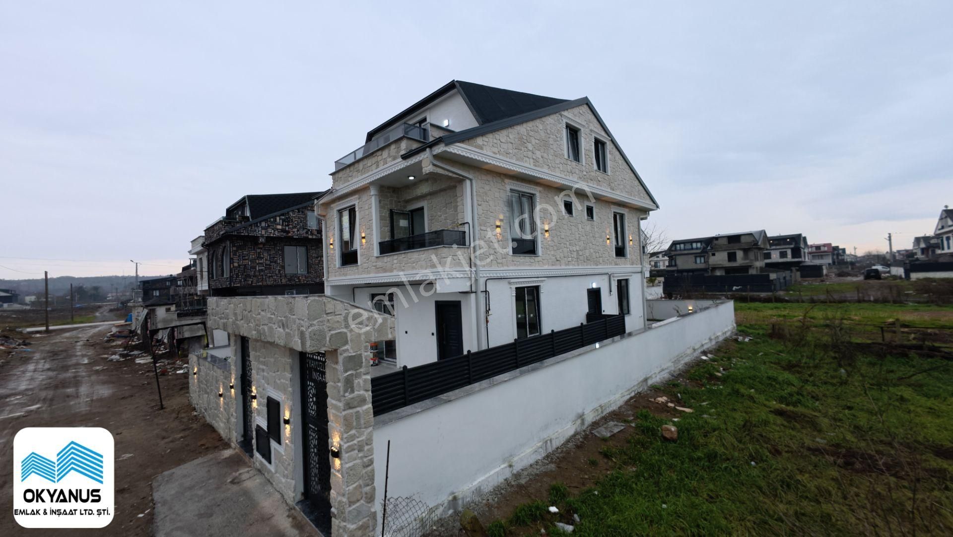 Sakarya Kocaali'de Geniş Bahçeli Oturuma Hazır 4+1 Modern Villa - Görsel 2