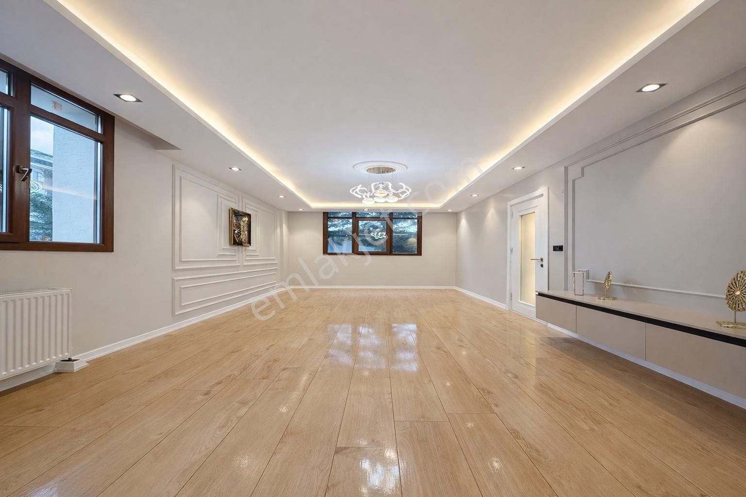 Geniş Metrekareli, Müstakil Bahçeli 2+1- Aile Apartman Konforu! - Görsel 15