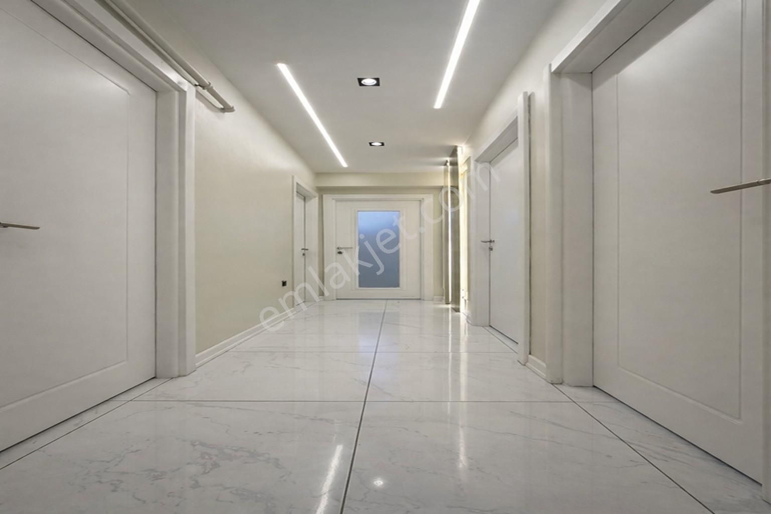 Geniş Metrekareli, Müstakil Bahçeli 2+1- Aile Apartman Konforu! - Görsel 10