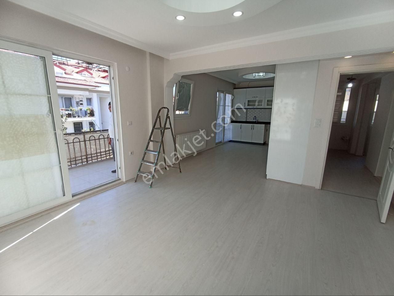 Fethiye Cami Mahallesi 3+1 150 M2 Müstakil Girişli Dublex Daire
