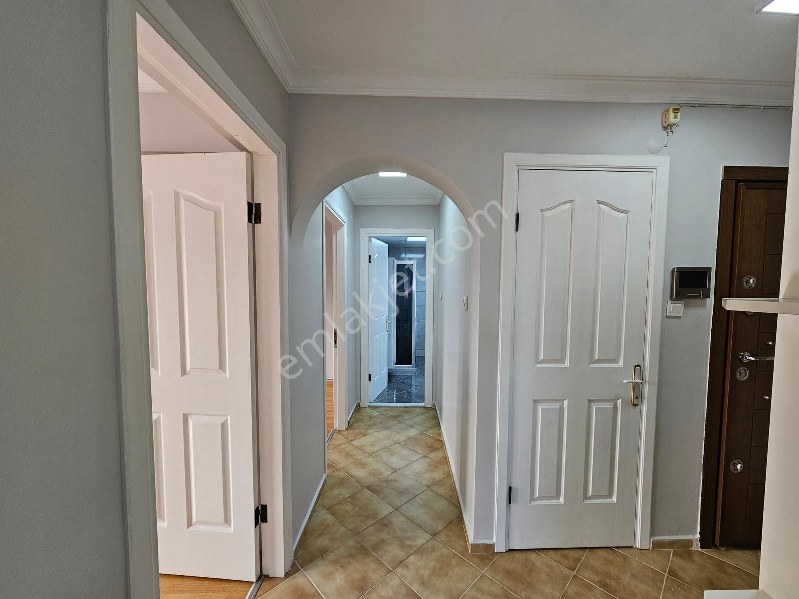 İzmirpark Avm Egepol Yakını Satılık 3+1 Doğalgazlı+asansörlü - Görsel 4