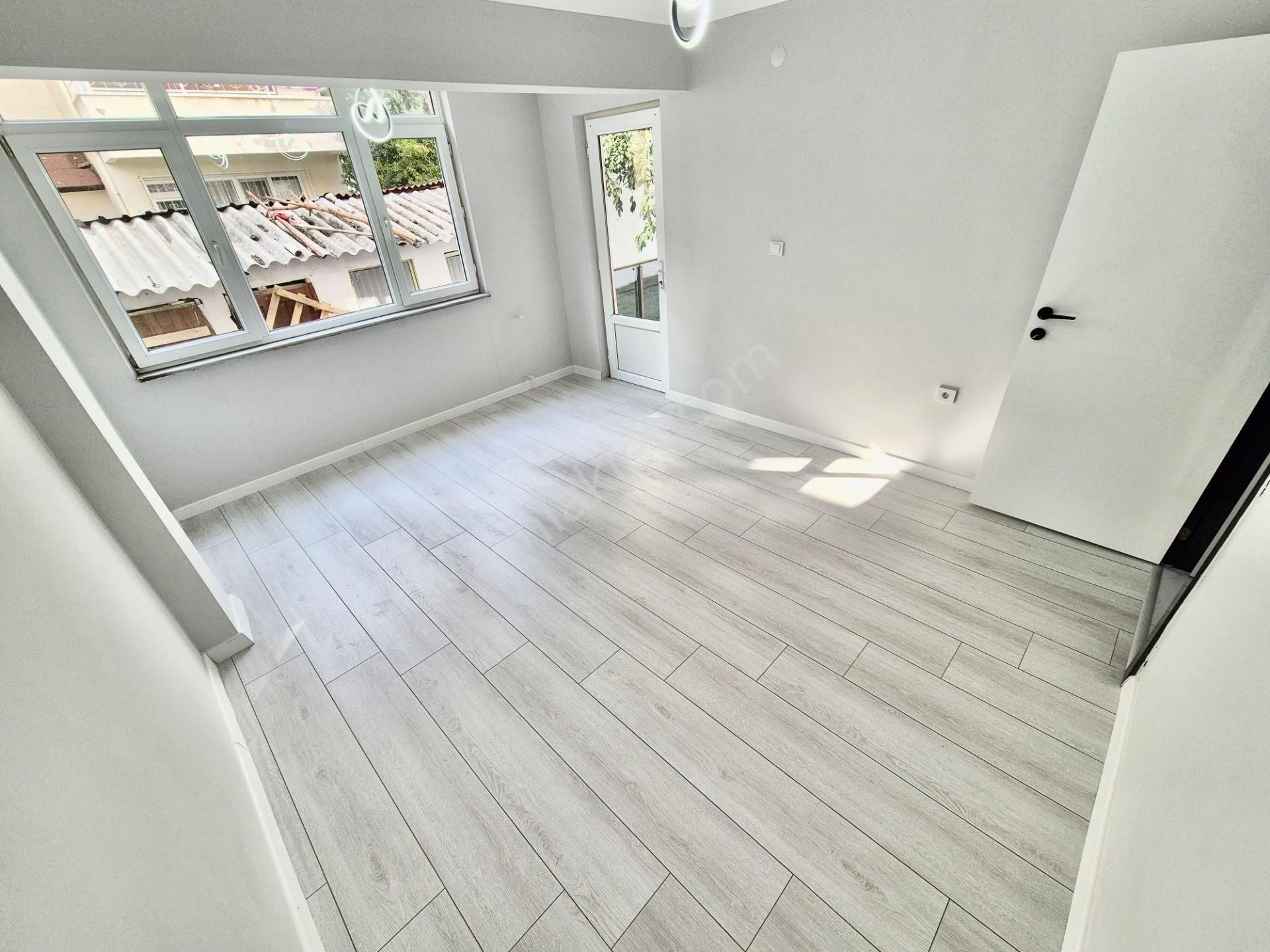 ▓karabuluttan▓akçay'da Denize 300mt & Bahçeli Ultralüx 2+1 Satılık Daire - Görsel 11