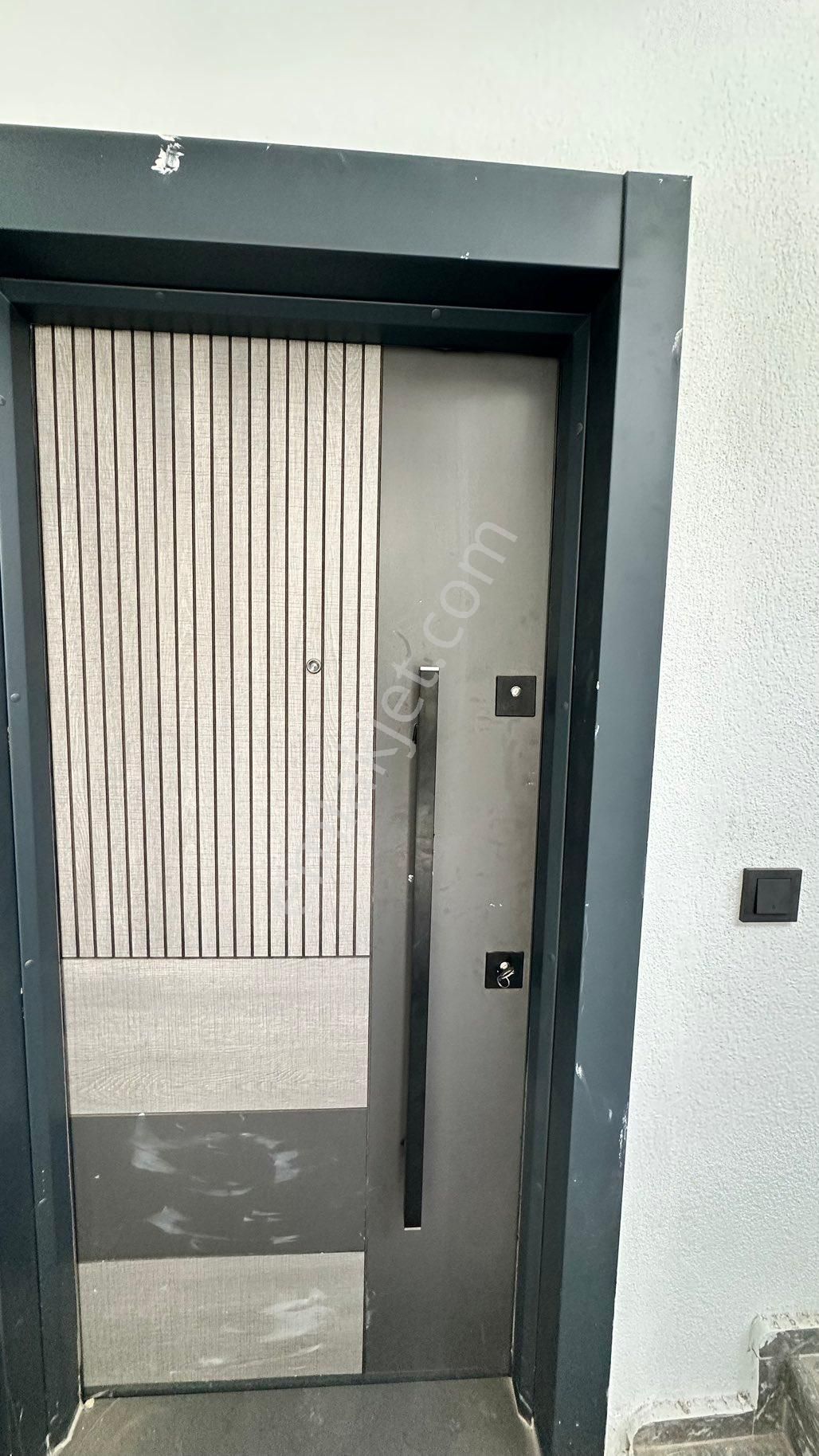 Didim Cumhuriyet Mahallesinde Merkezde Yüksek Giriş Asansörlü 2+1 Daire - Görsel 4