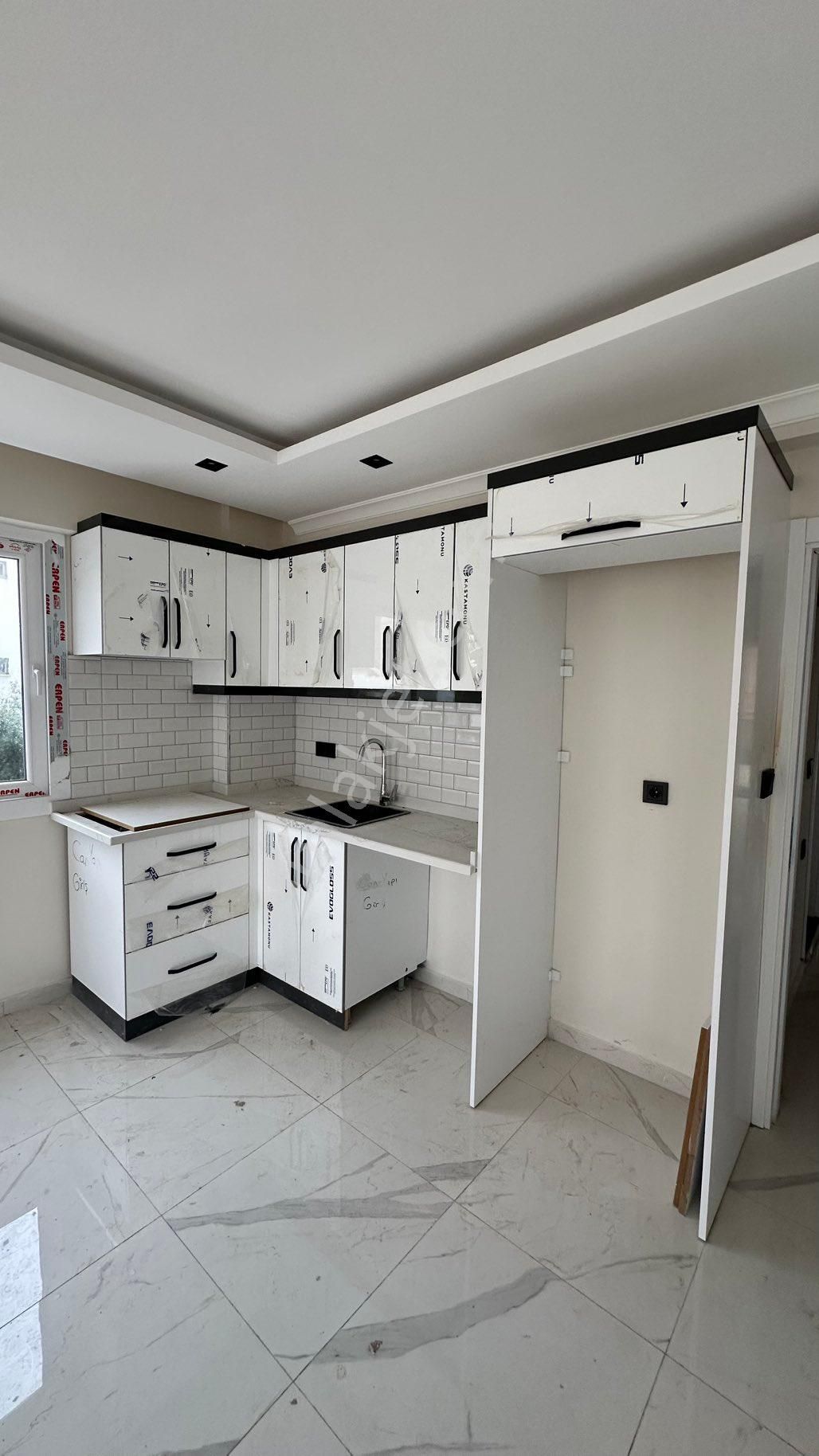 Didim Cumhuriyet Mahallesinde Merkezde Yüksek Giriş Asansörlü 2+1 Daire - Görsel 11