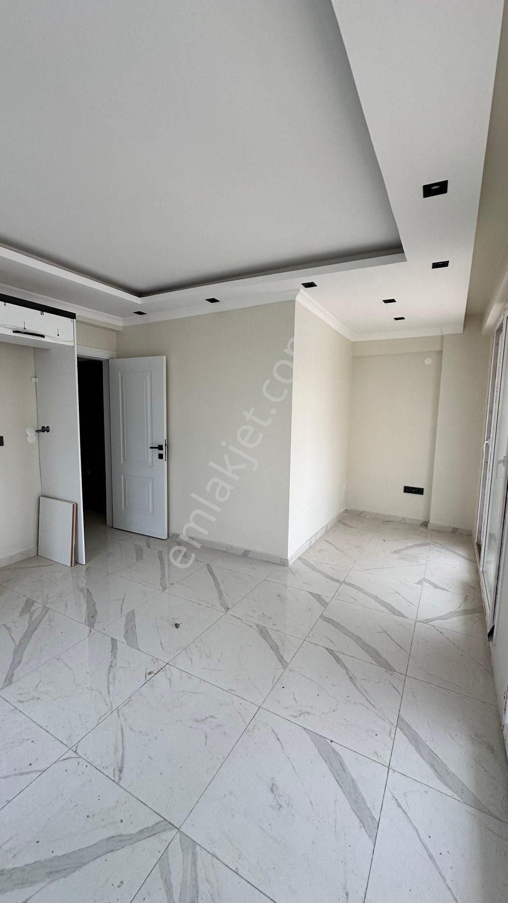 Didim Cumhuriyet Mahallesinde Merkezde Yüksek Giriş Asansörlü 2+1 Daire - Görsel 7