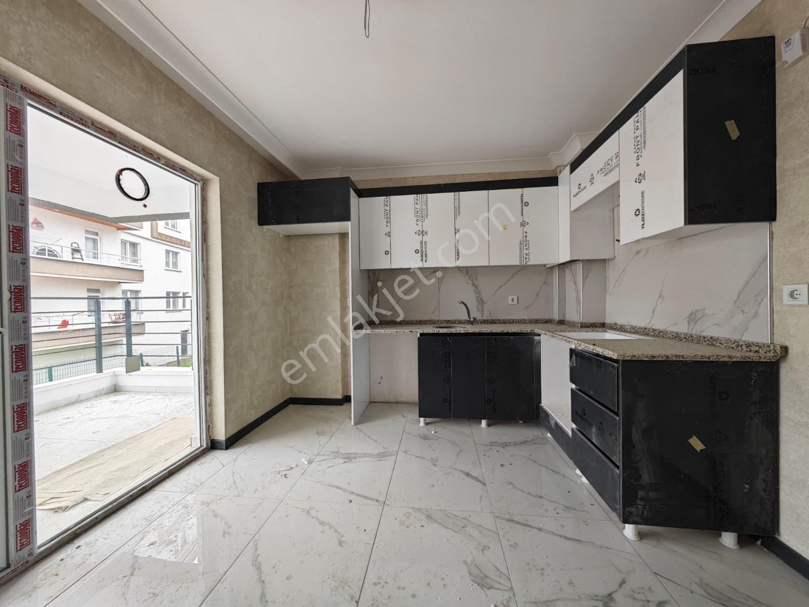 Bostancık Cad. Yakını Sıfır Binada Ara Kat Satılık 3+1 Daire !!!