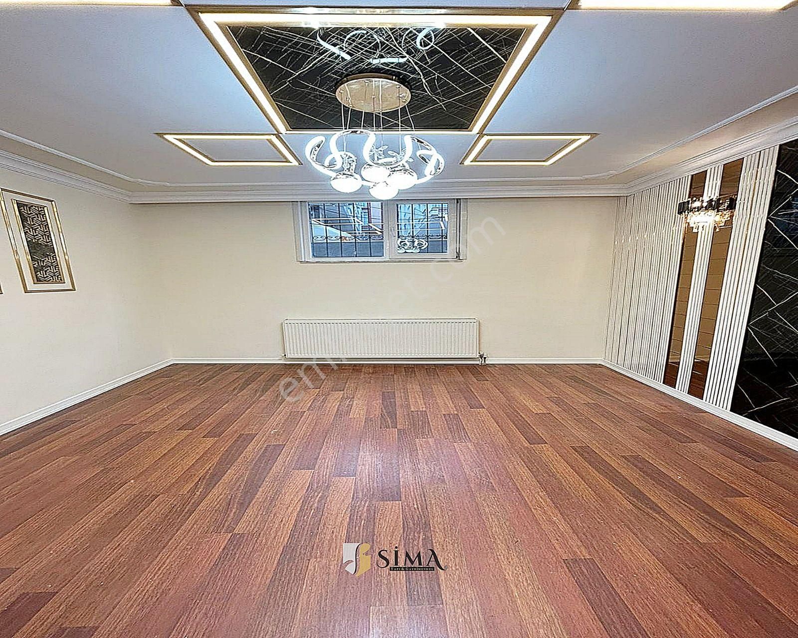 Metrobüse Yakın Geniş Ailelere Uygun Dekorlu 3+1 Satılık Daire - Görsel 3