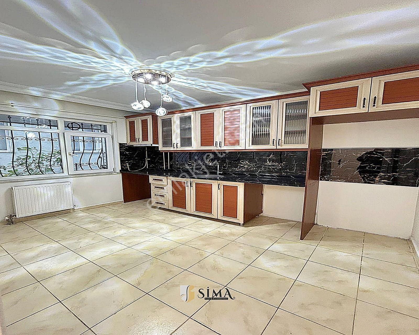 Metrobüse Yakın Geniş Ailelere Uygun Dekorlu 3+1 Satılık Daire - Görsel 26